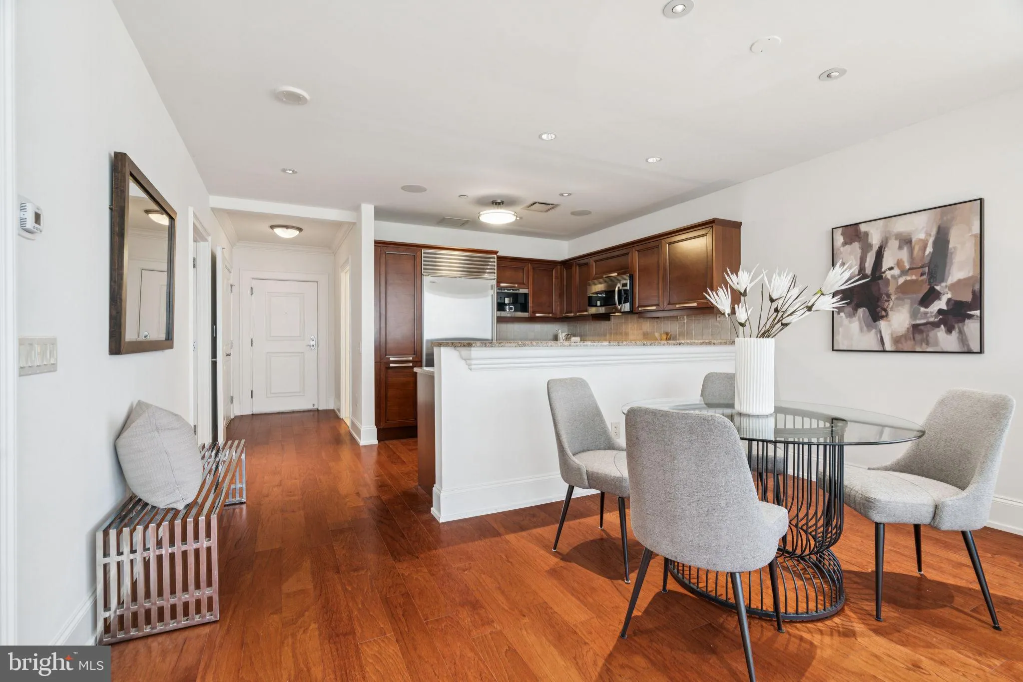Philadelphia, Pennsylvania 19102, United States, 2 Bedrooms Bedrooms, ,2 BathroomsBathrooms,Residential,Active,155140