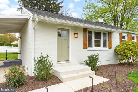 Photo of 47 Park Circle Drive, LANCASTER, PA 17603 (MLS # PALA2065350)