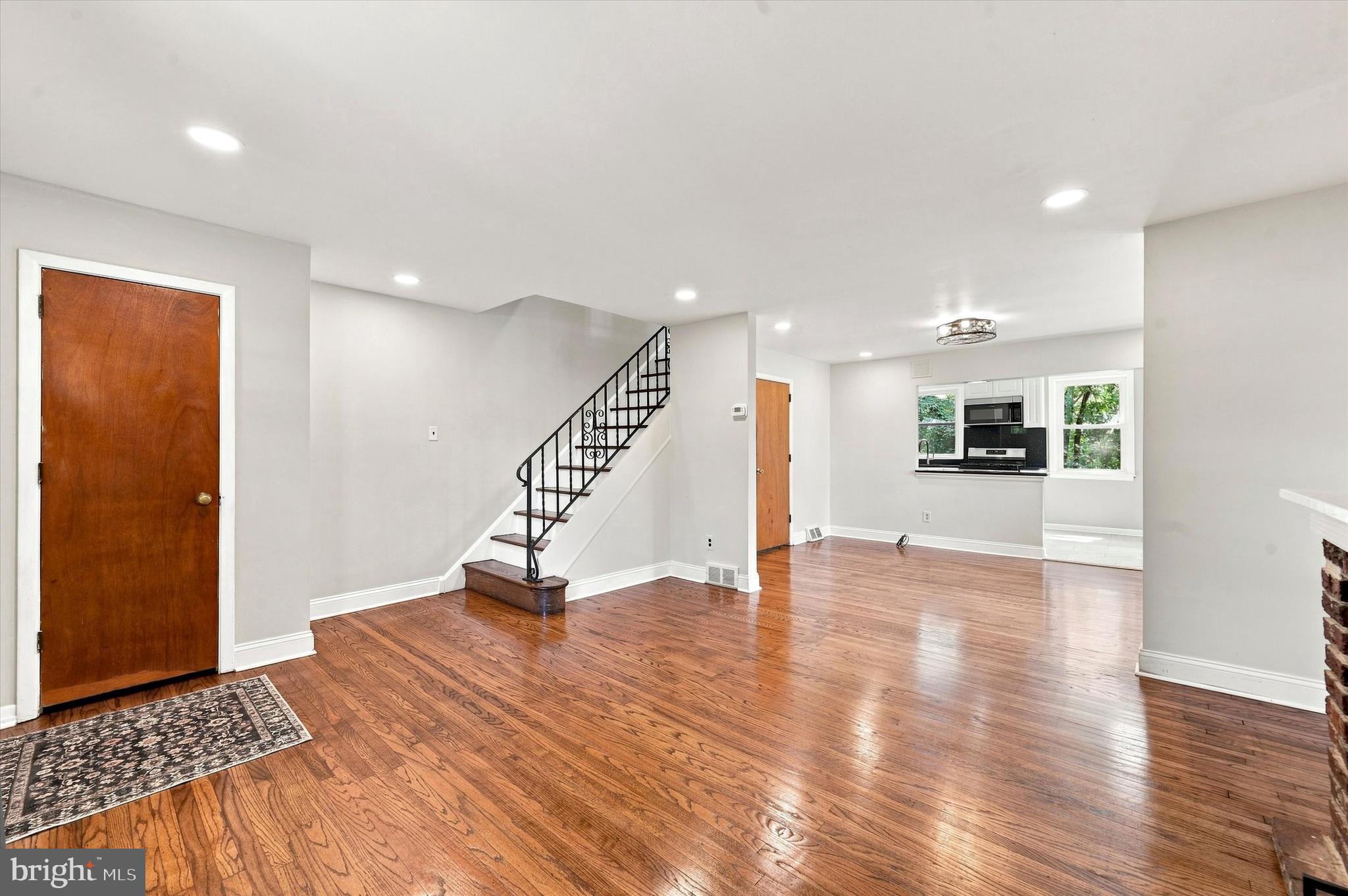 327 GREENWOOD ROAD
