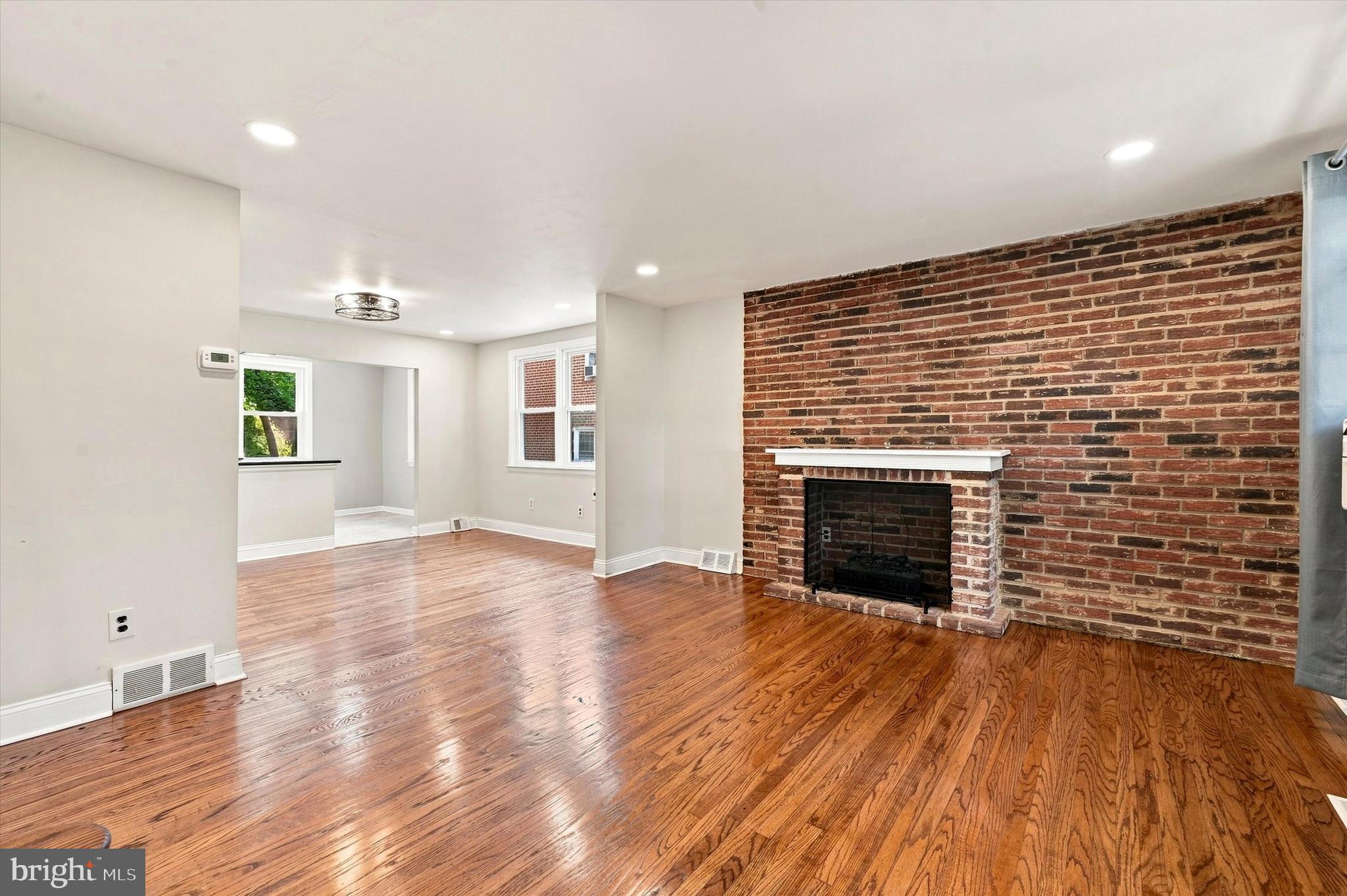 327 GREENWOOD ROAD