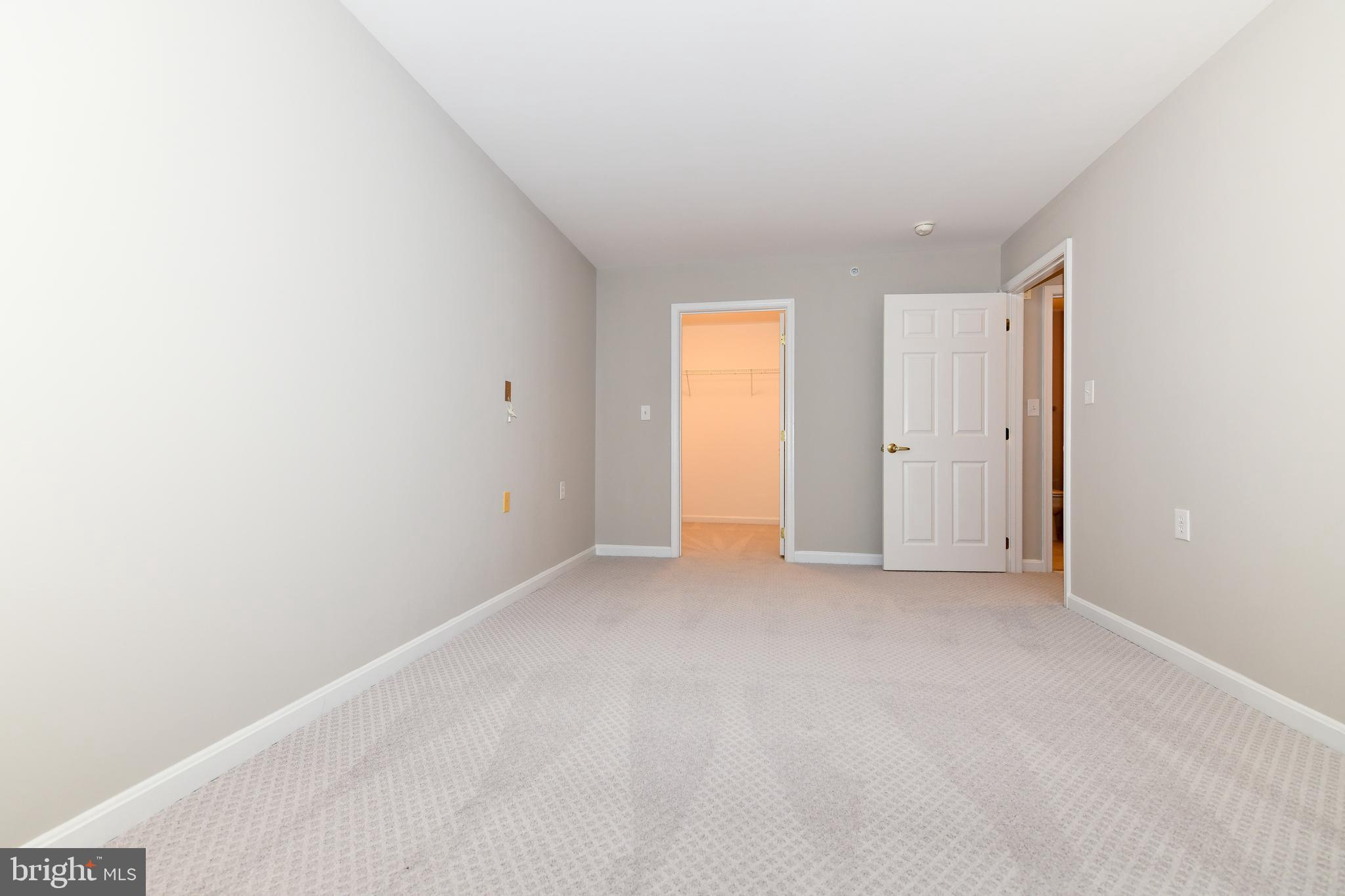 CHESTNUT OAKS CONDOMINIUM - Residential