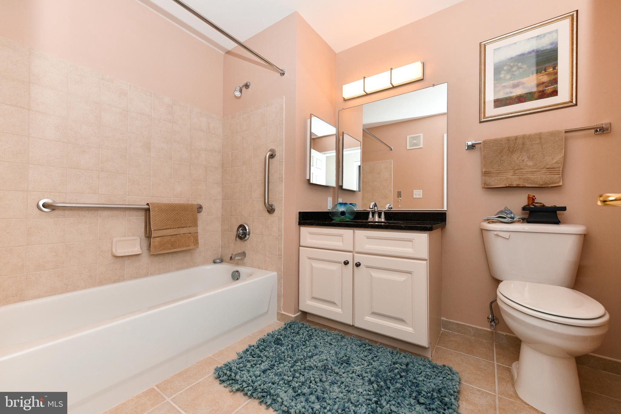 CHESTNUT OAKS CONDOMINIUM - Residential