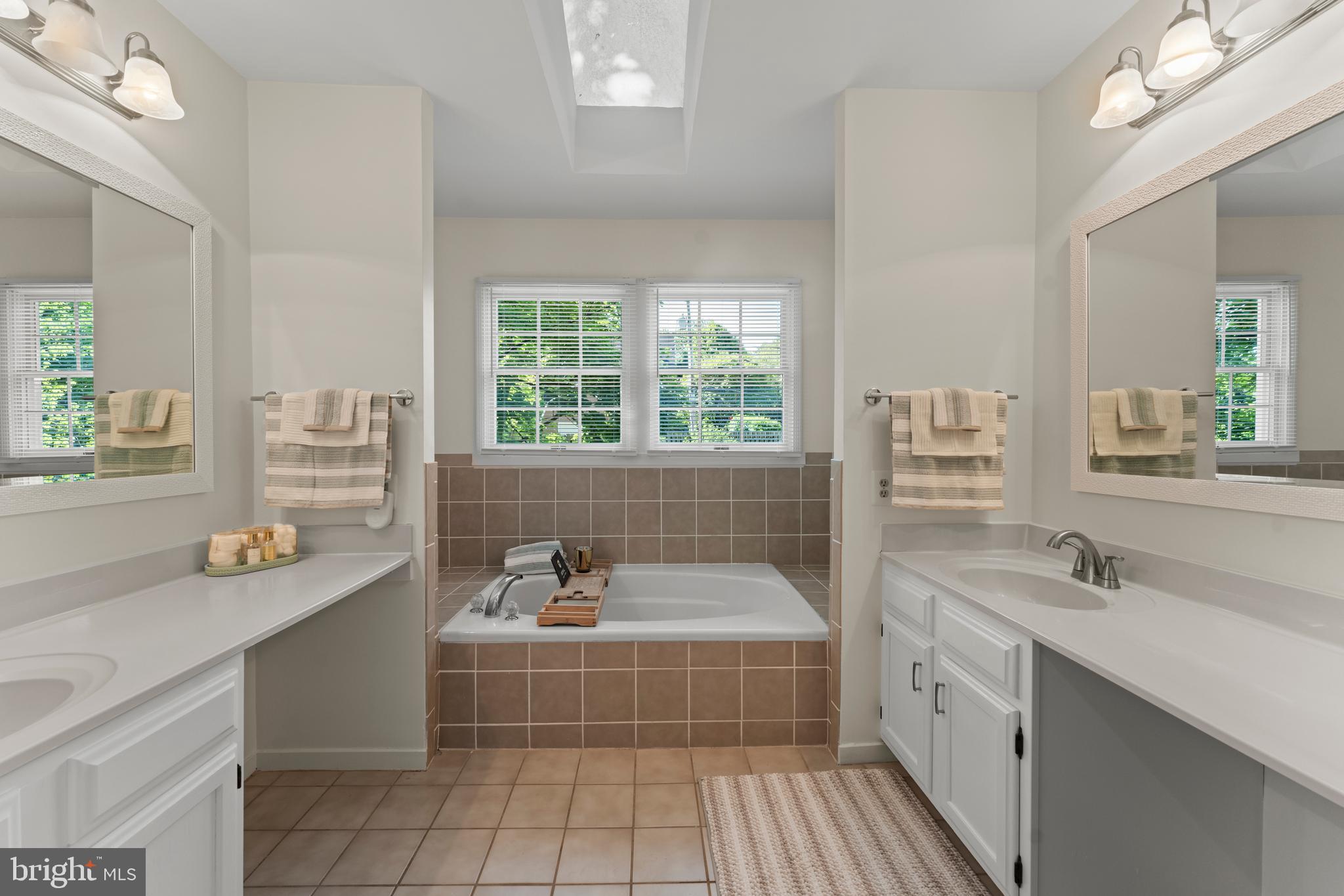 MOUNT WASHINGTON - Residential