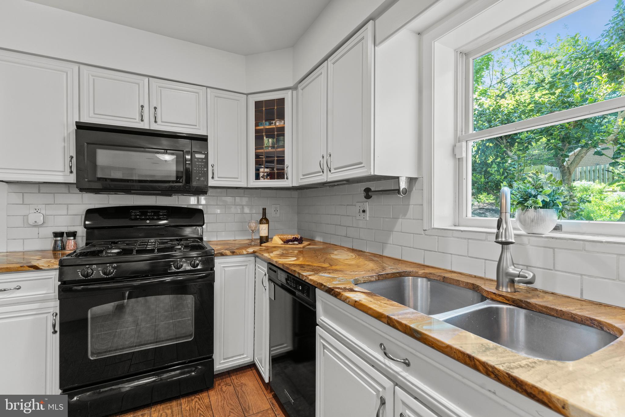 MOUNT WASHINGTON - Residential