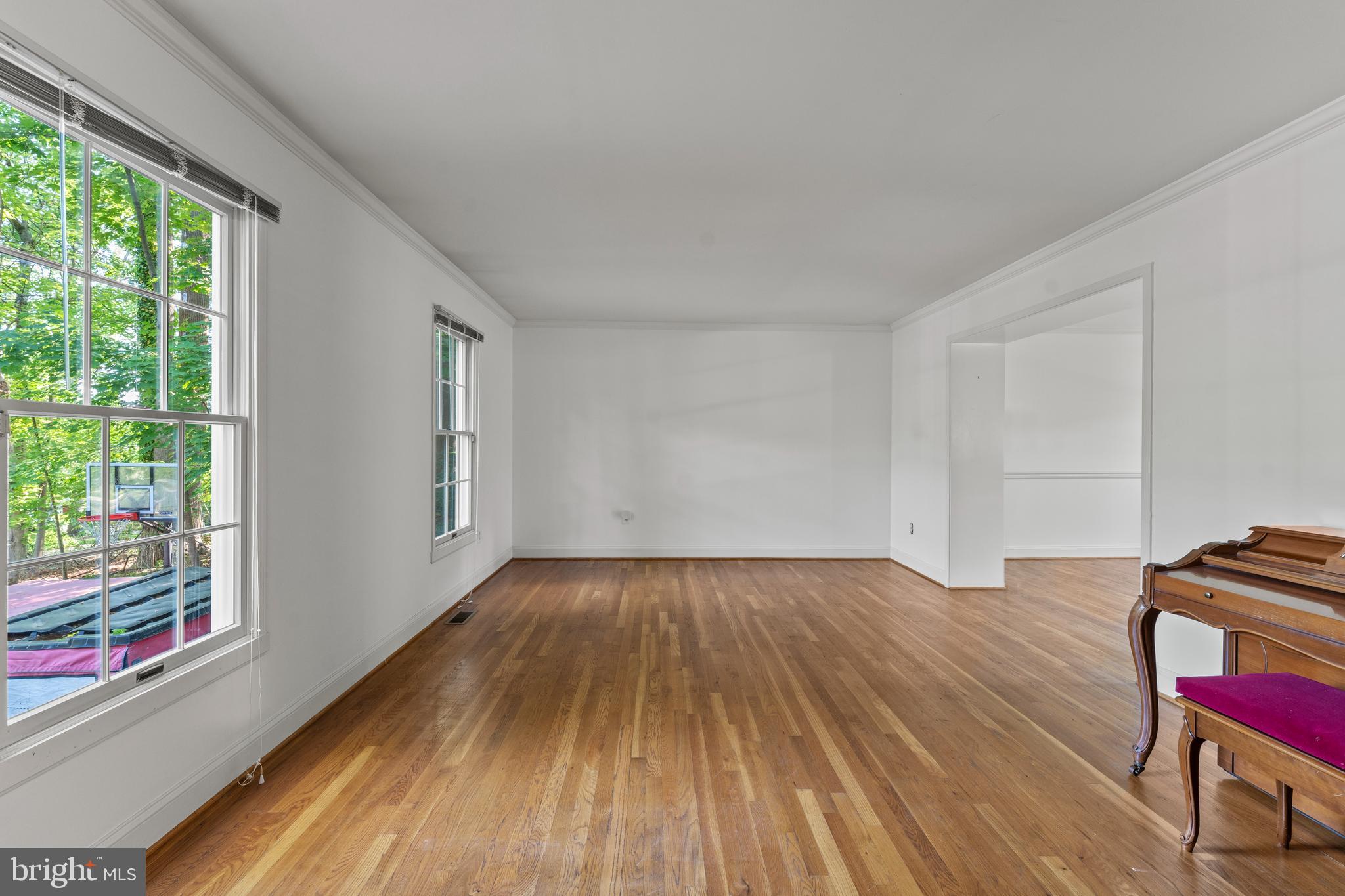 2013 W ROGERS AVENUE