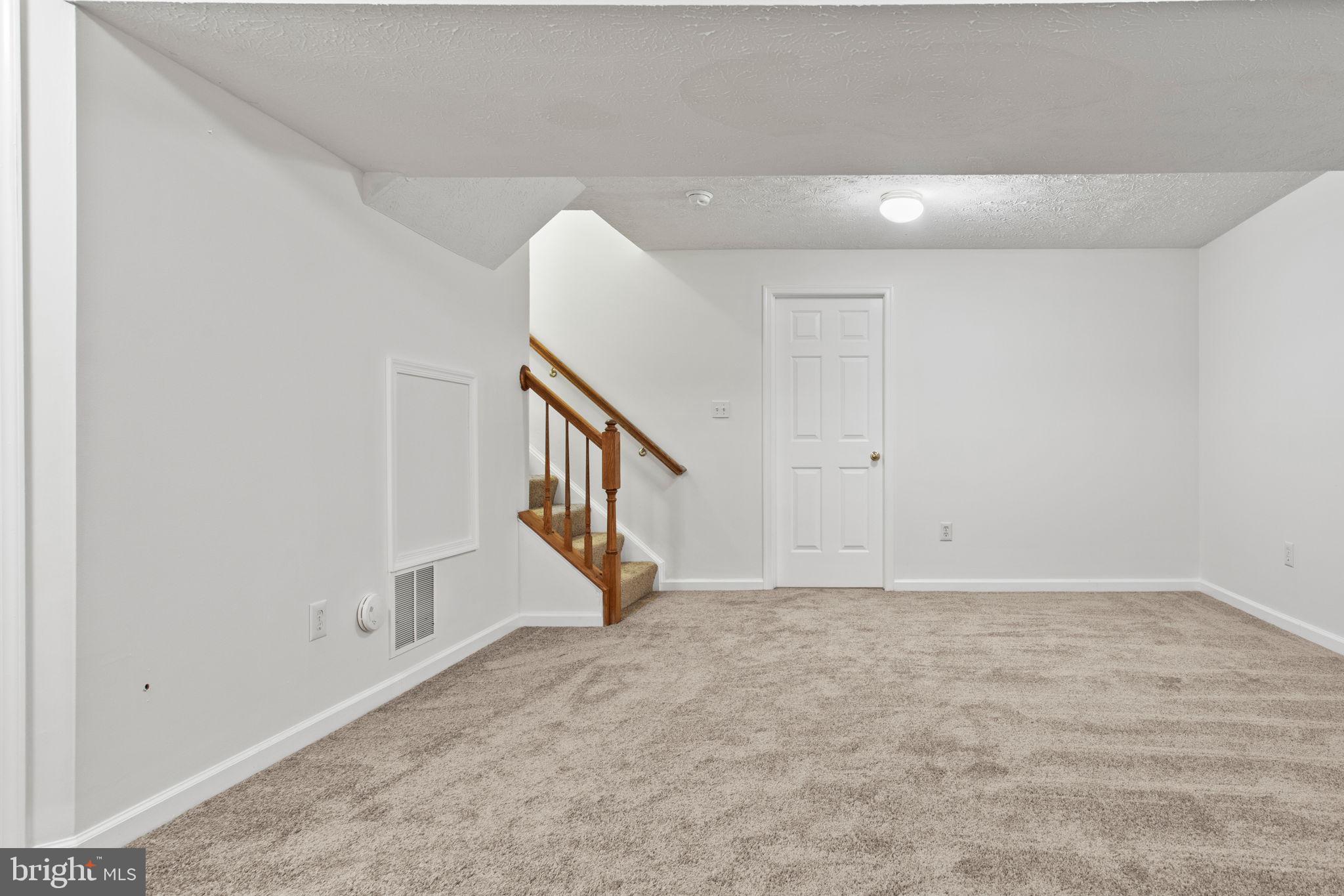 FOX CHASE - Residential