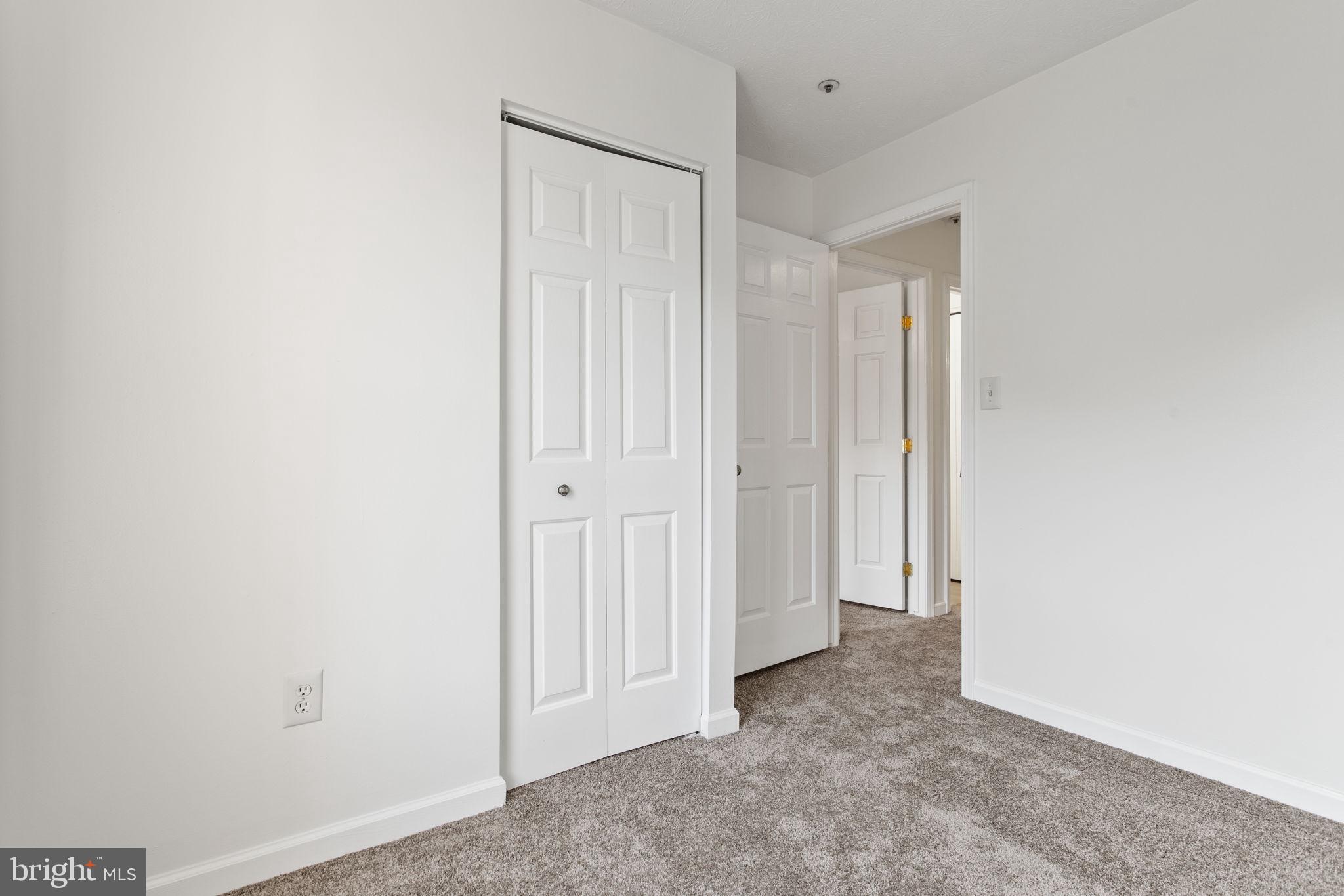 FOX CHASE - Residential