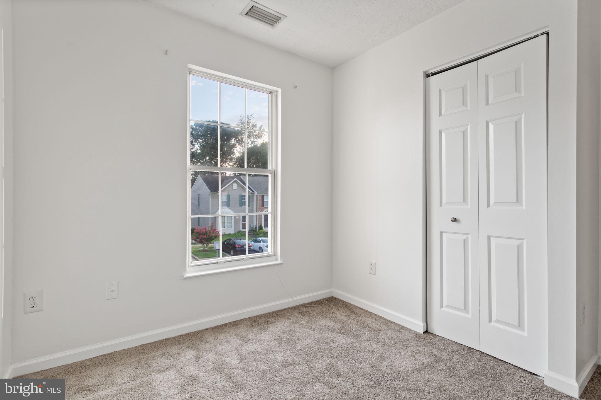 FOX CHASE - Residential