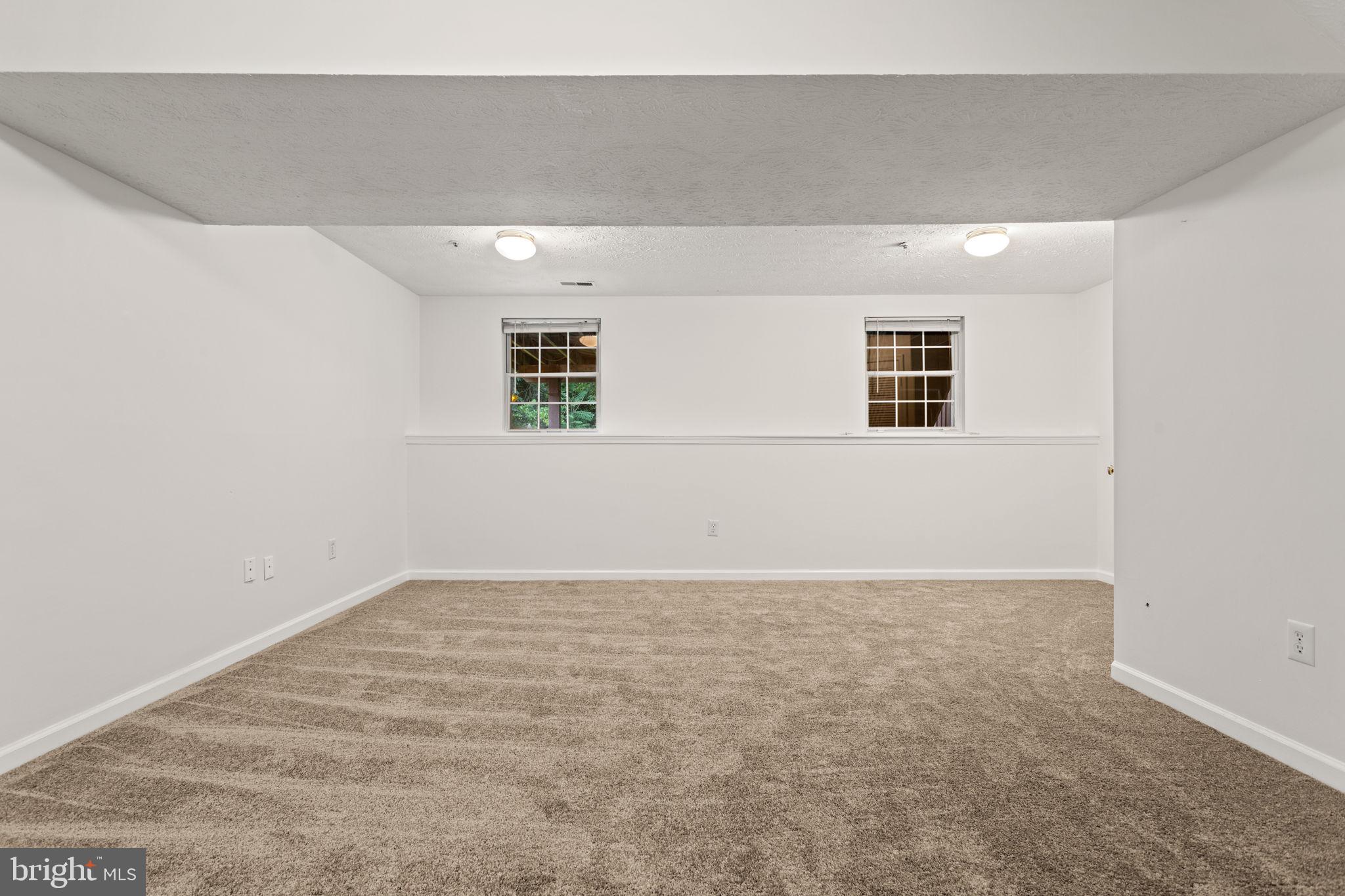 FOX CHASE - Residential