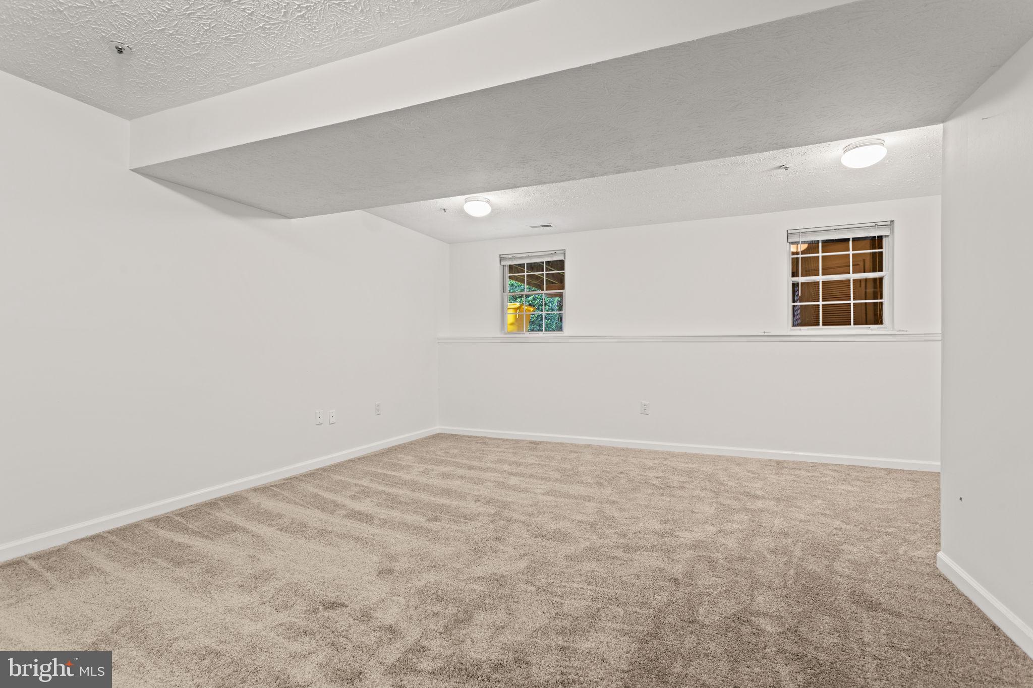 FOX CHASE - Residential