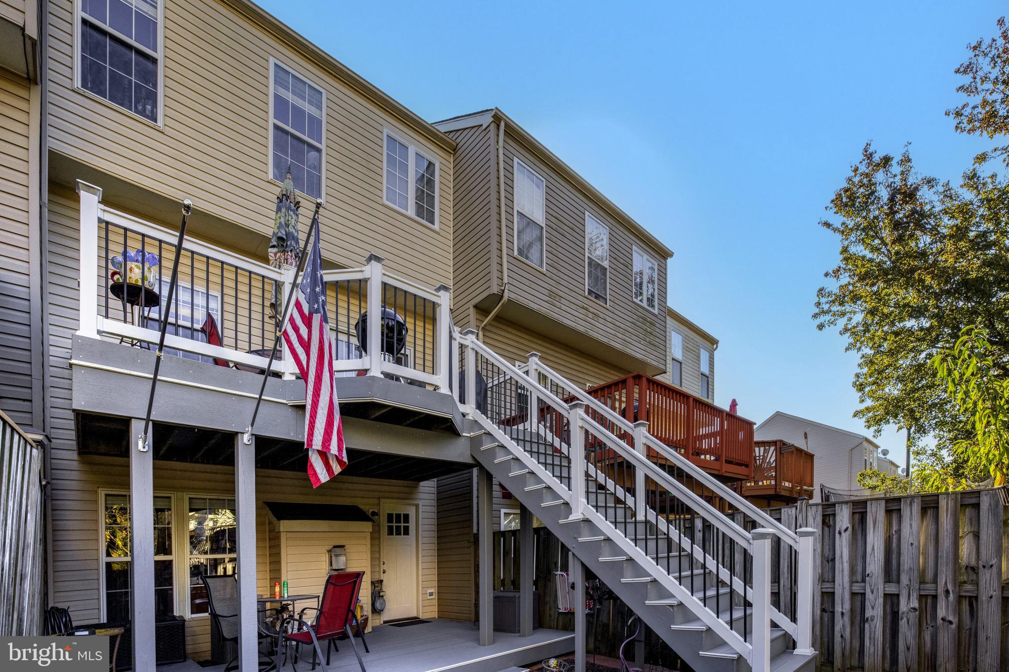 CLOVERLEAF - Residential