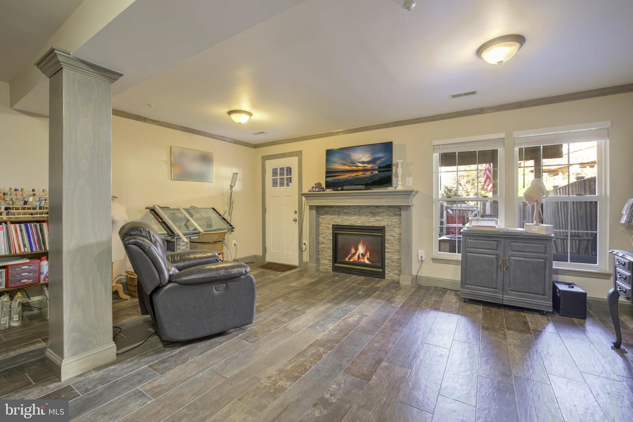 CLOVERLEAF - Residential