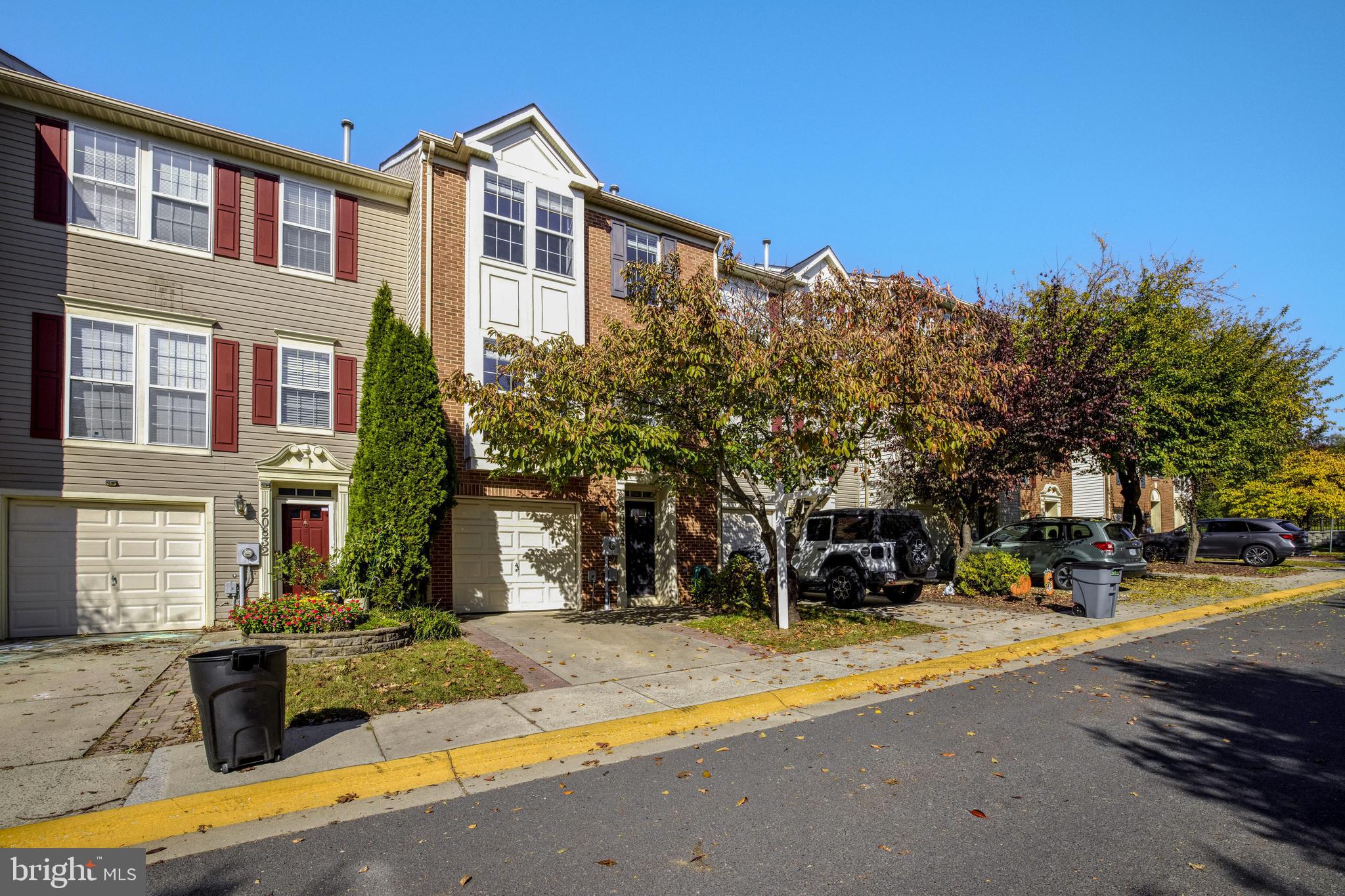 CLOVERLEAF - Residential