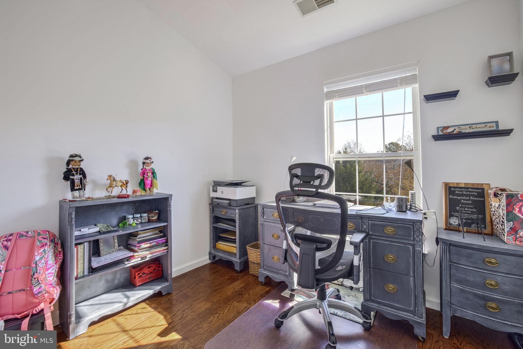 CLOVERLEAF - Residential