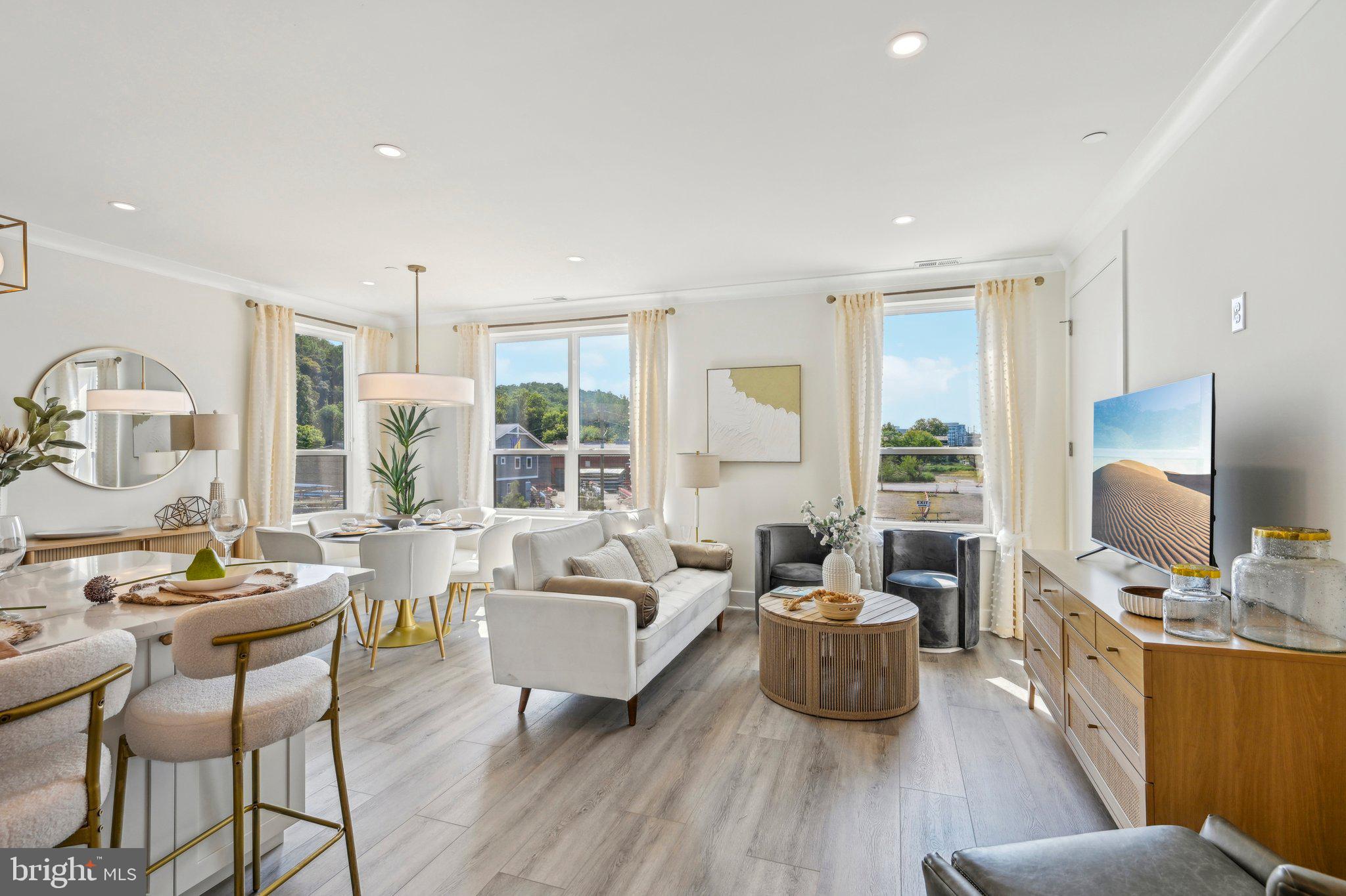 914 RIVERPLACE DRIVE 14H