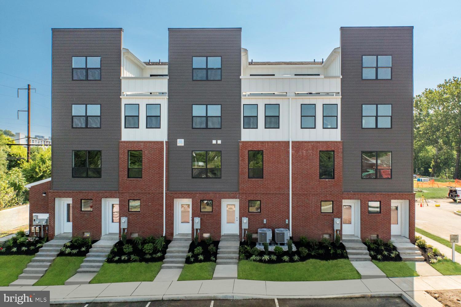 914 RIVERPLACE DRIVE 14H