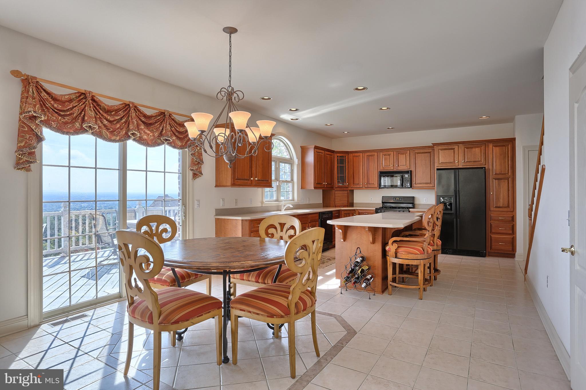 RIVER BEND - Residential