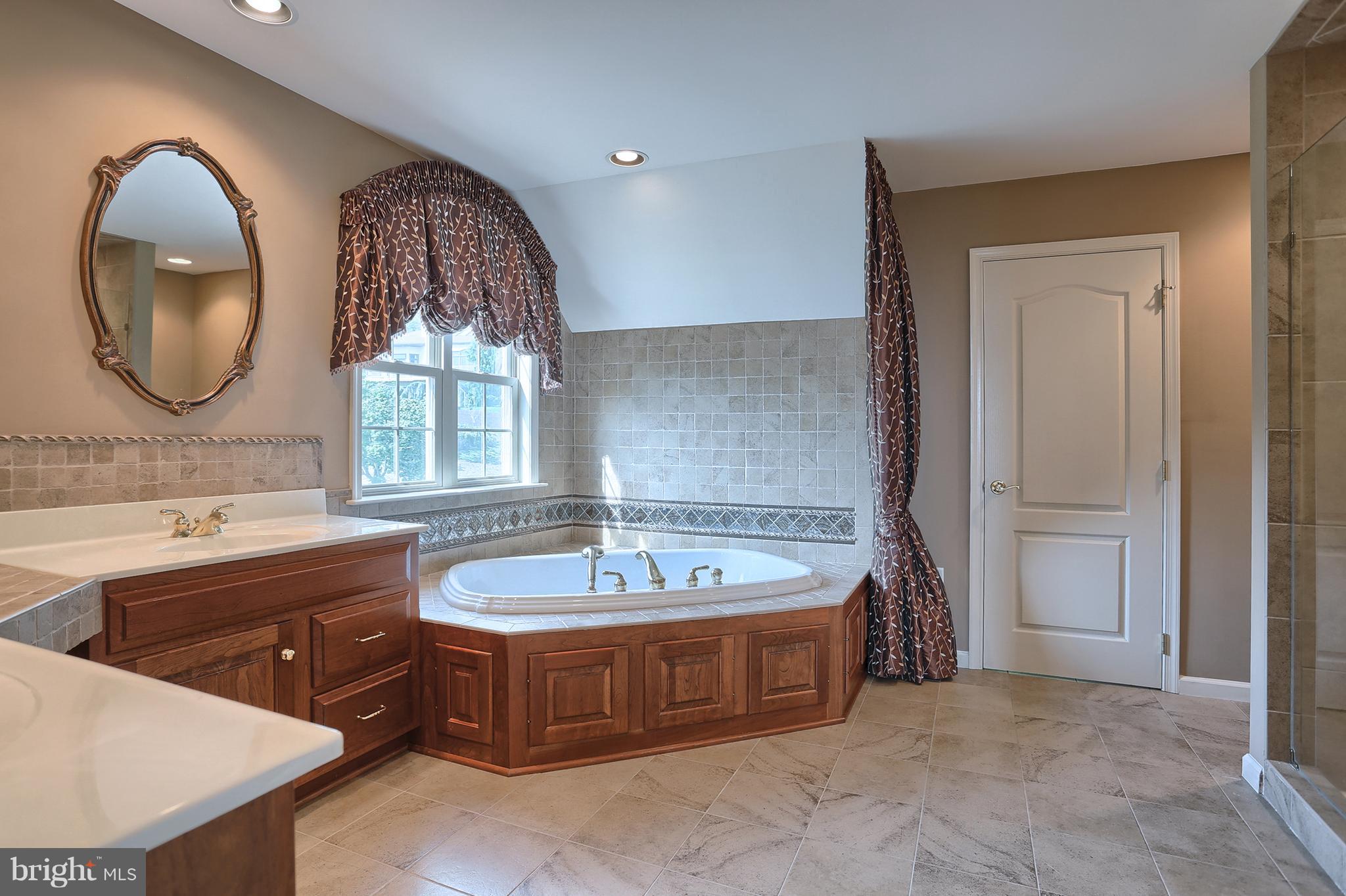 RIVER BEND - Residential