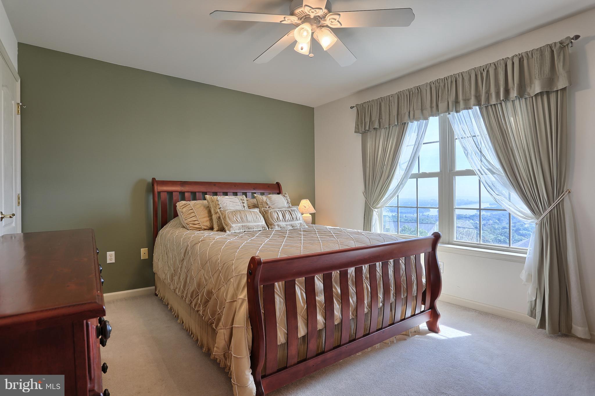 RIVER BEND - Residential