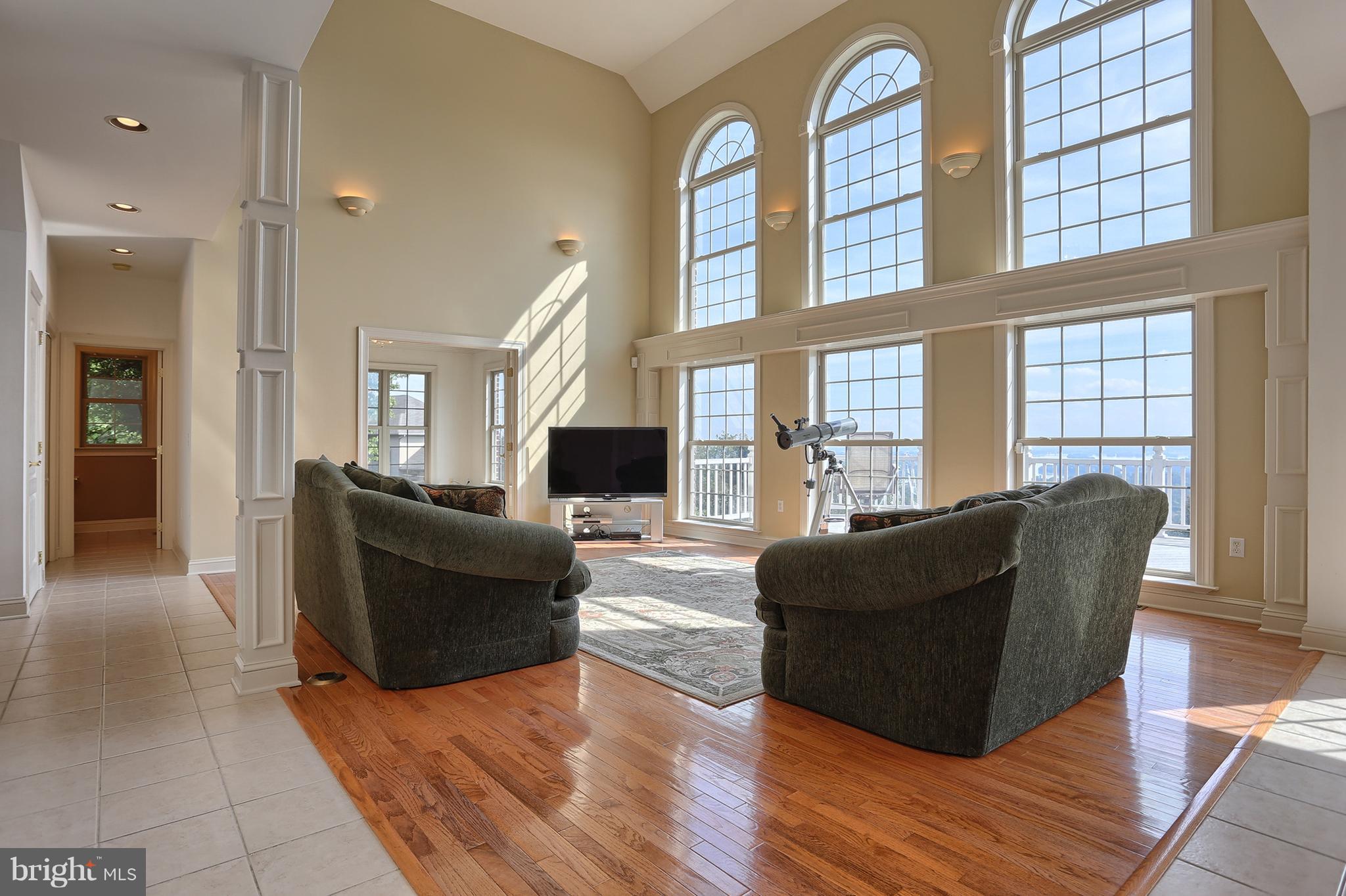 RIVER BEND - Residential