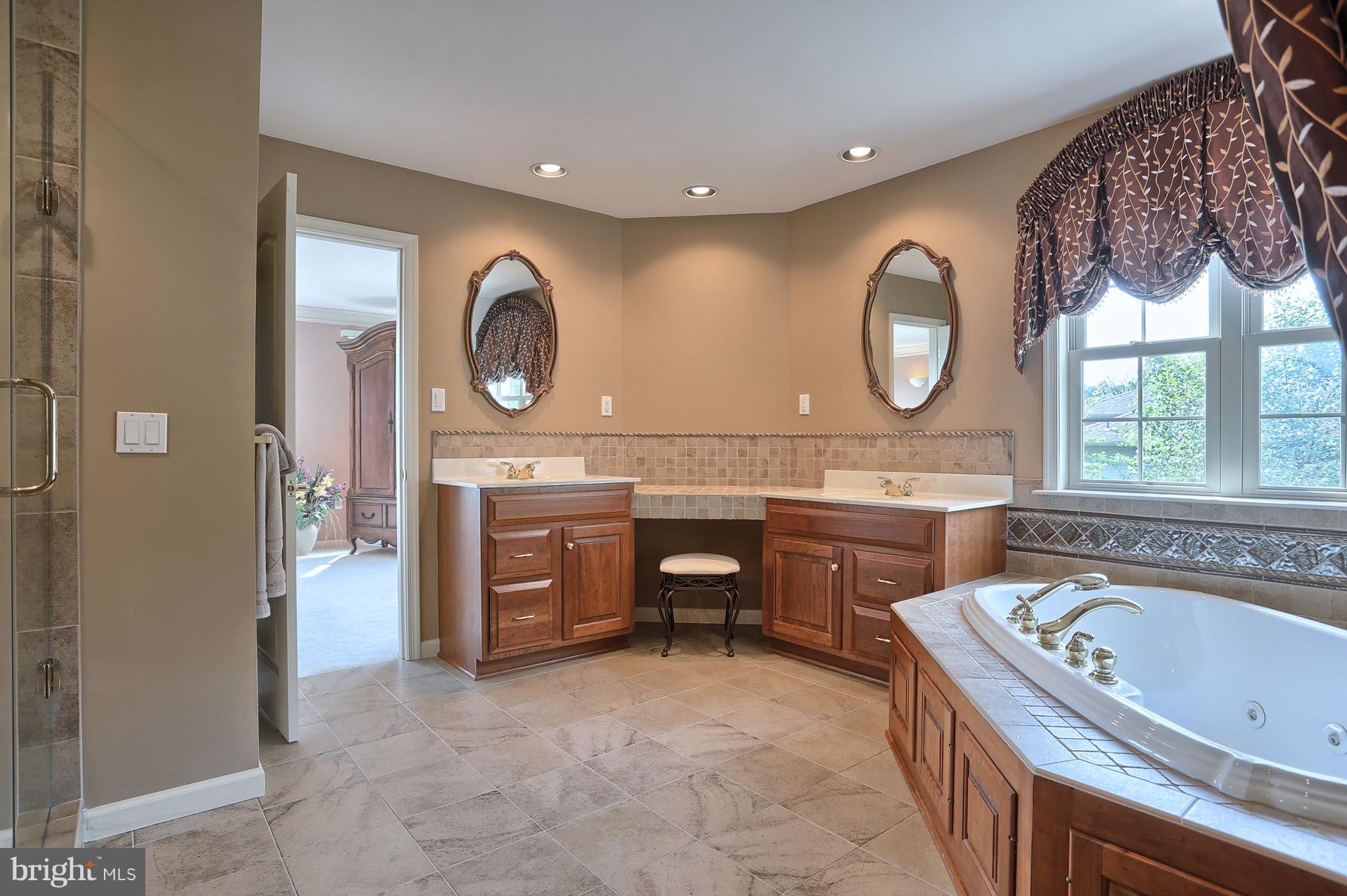 RIVER BEND - Residential