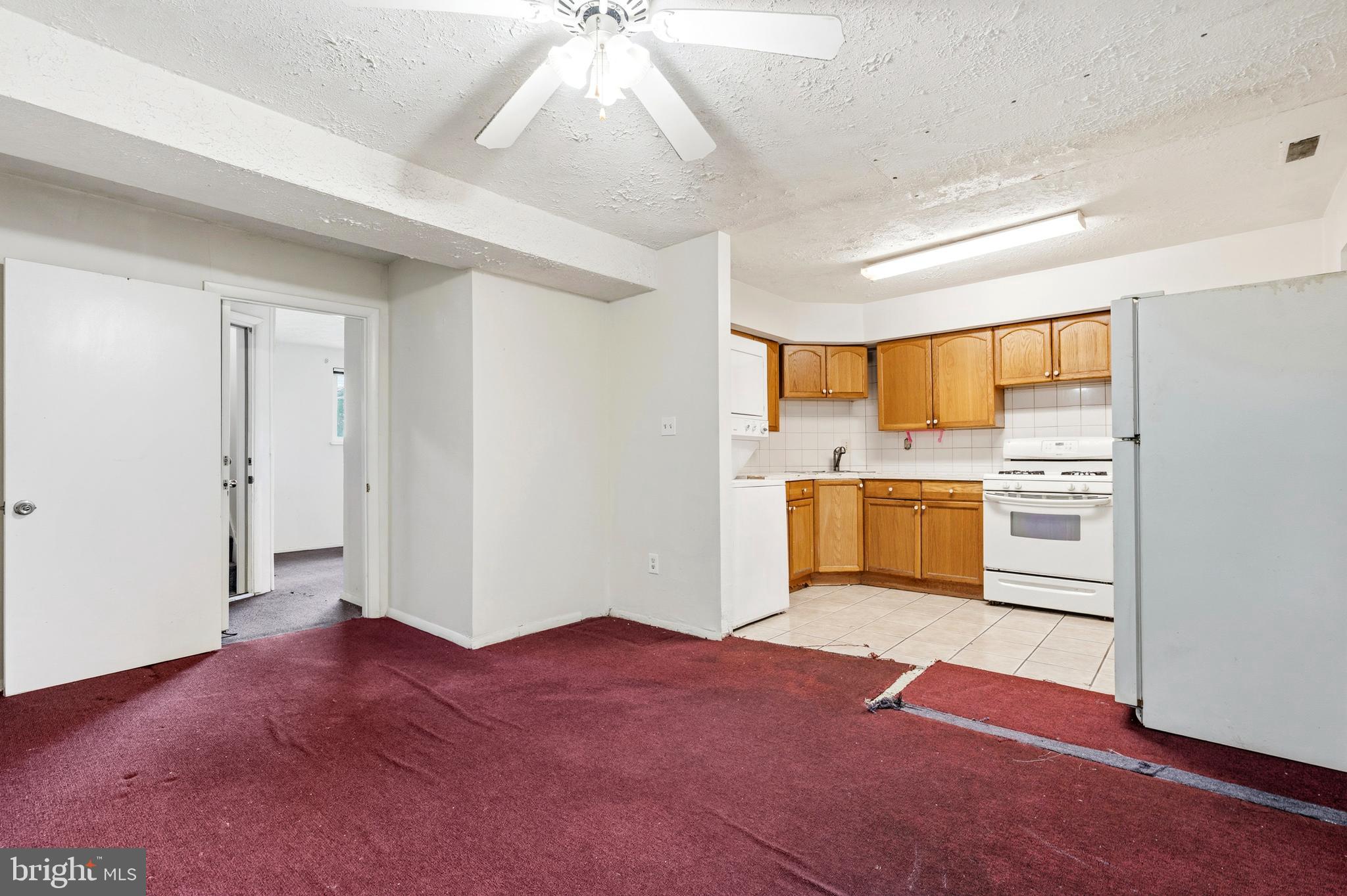 HOLLY PARK - Residential