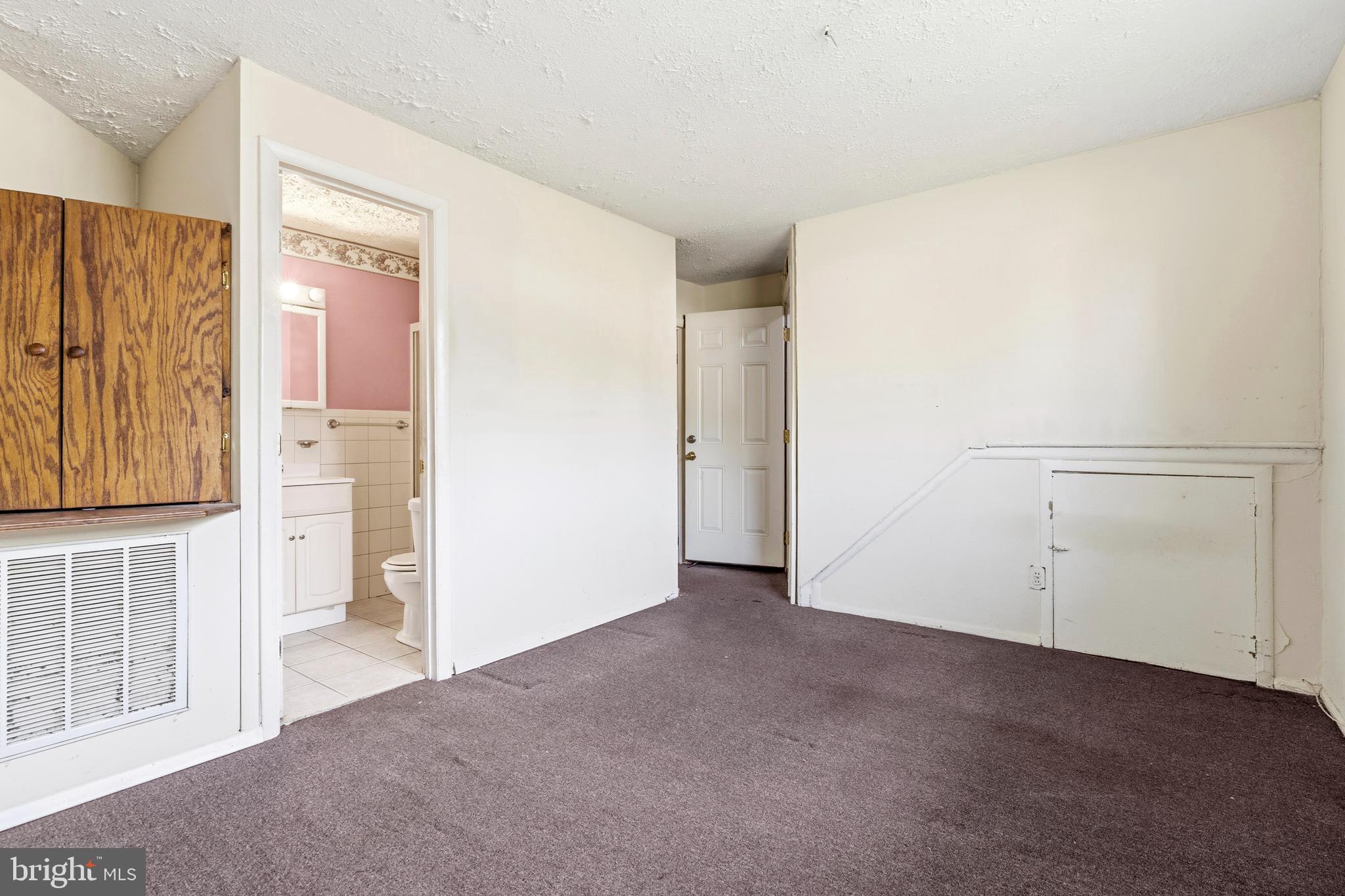 HOLLY PARK - Residential