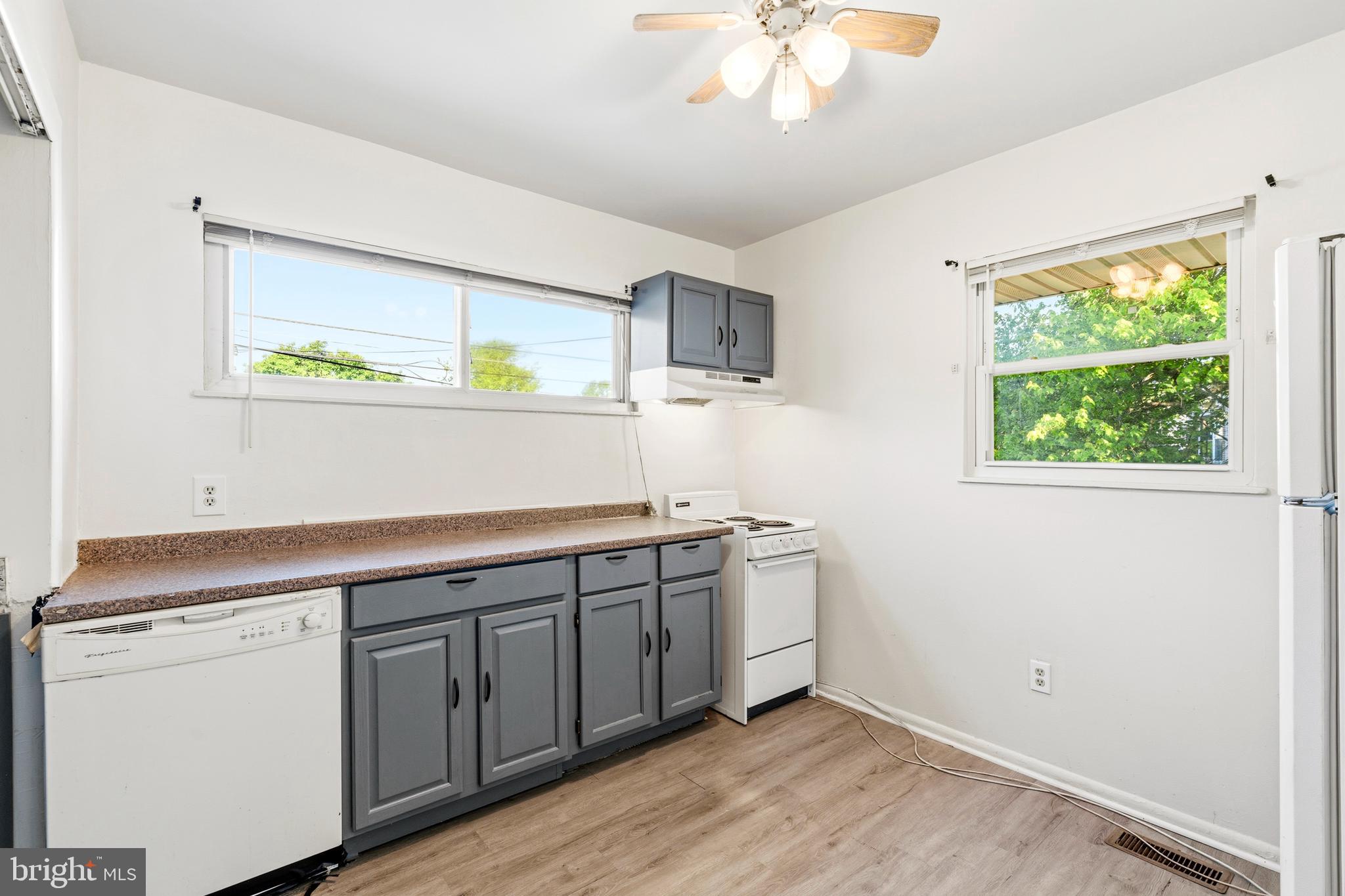 HOLLY PARK - Residential
