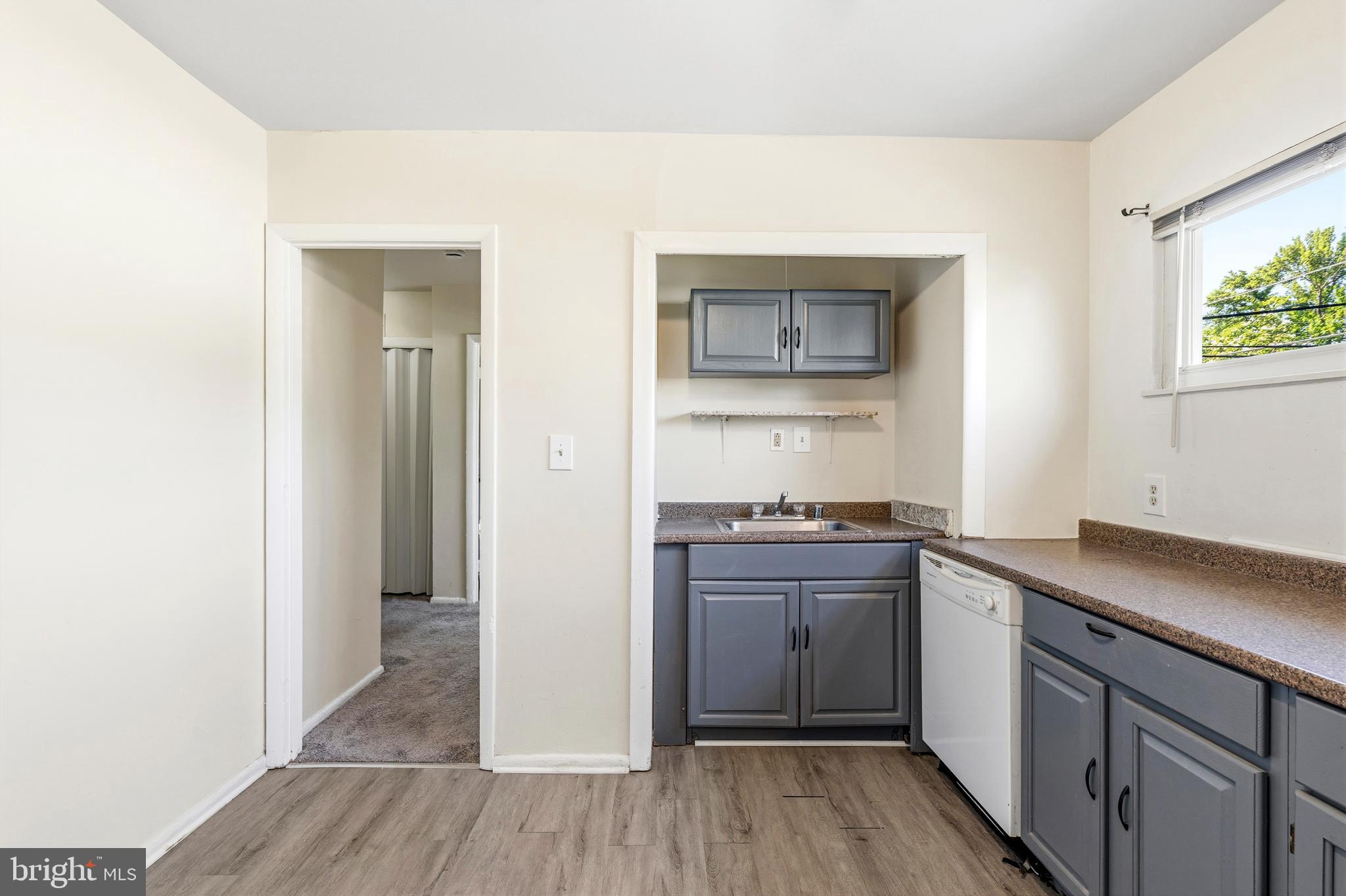 HOLLY PARK - Residential
