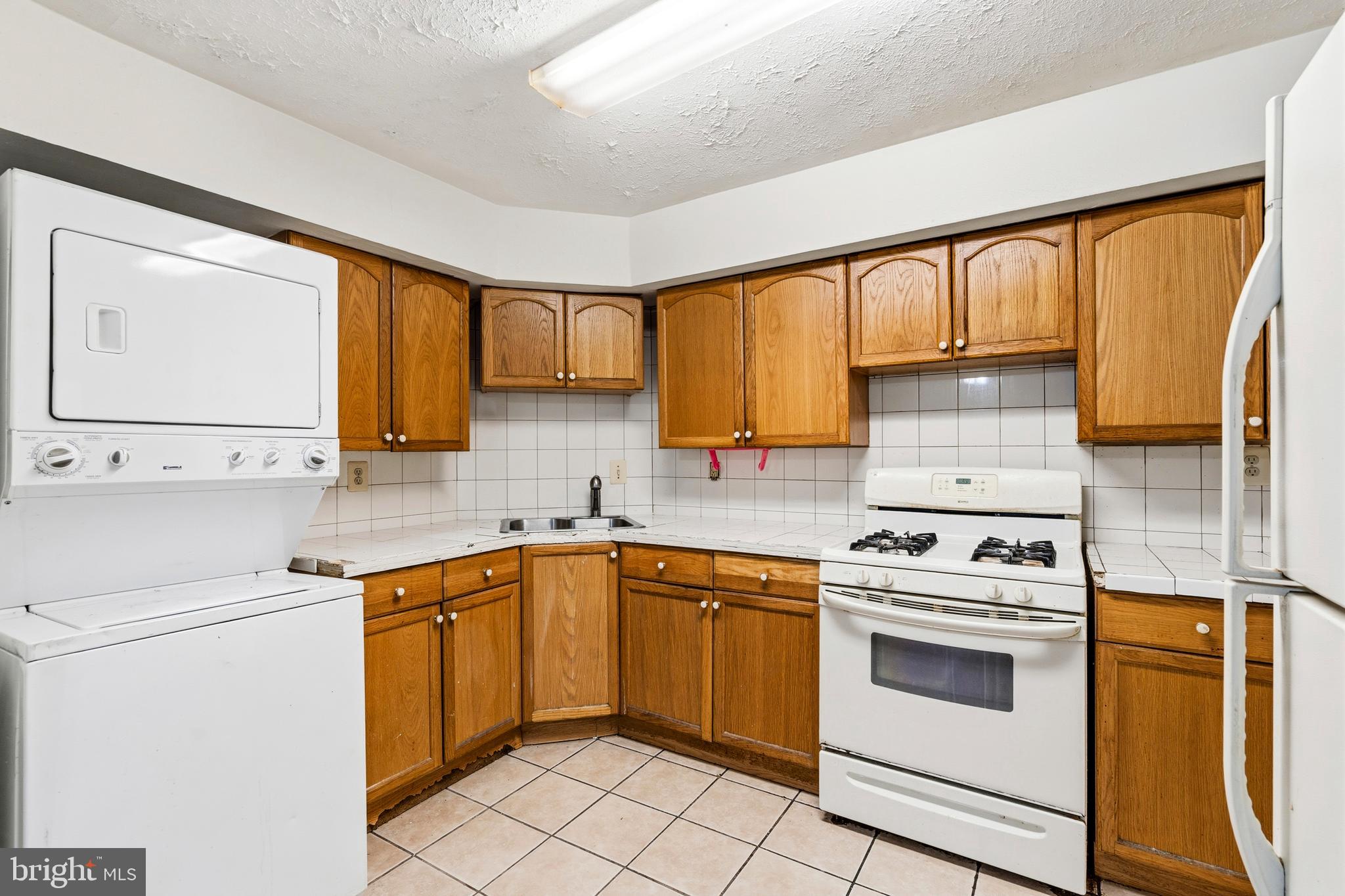 HOLLY PARK - Residential