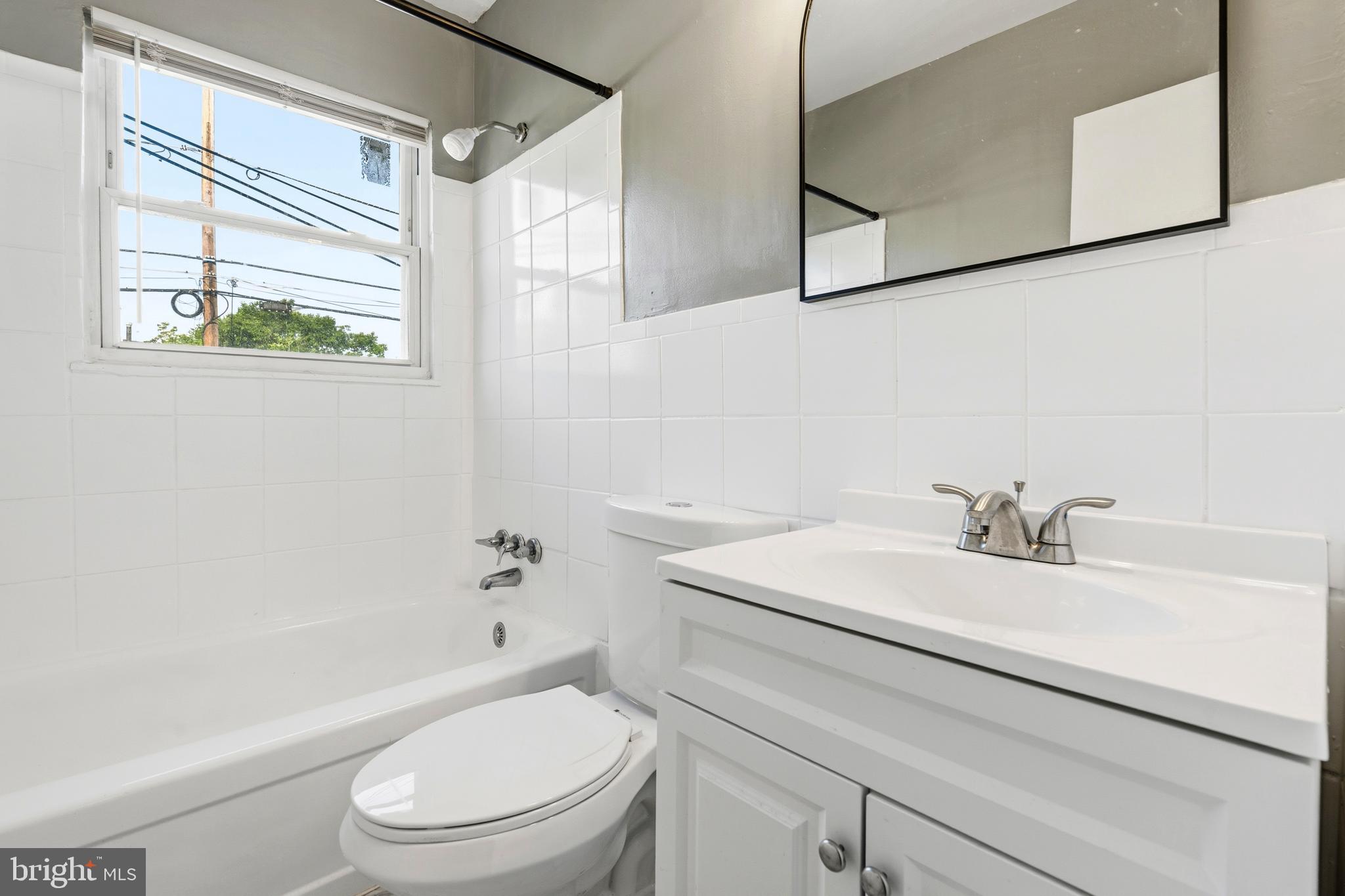 HOLLY PARK - Residential