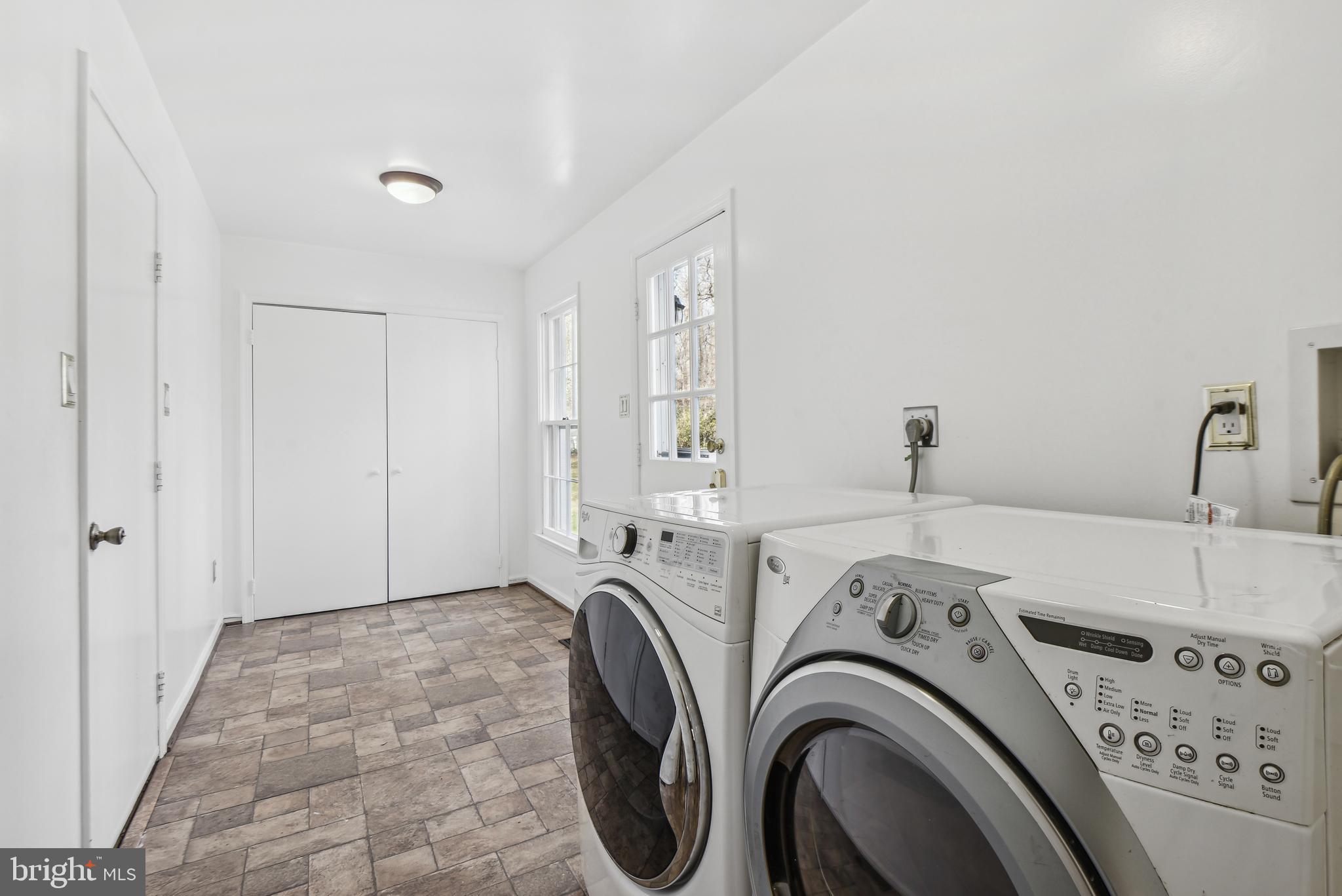 CEDARS OF MC LEAN - Residential