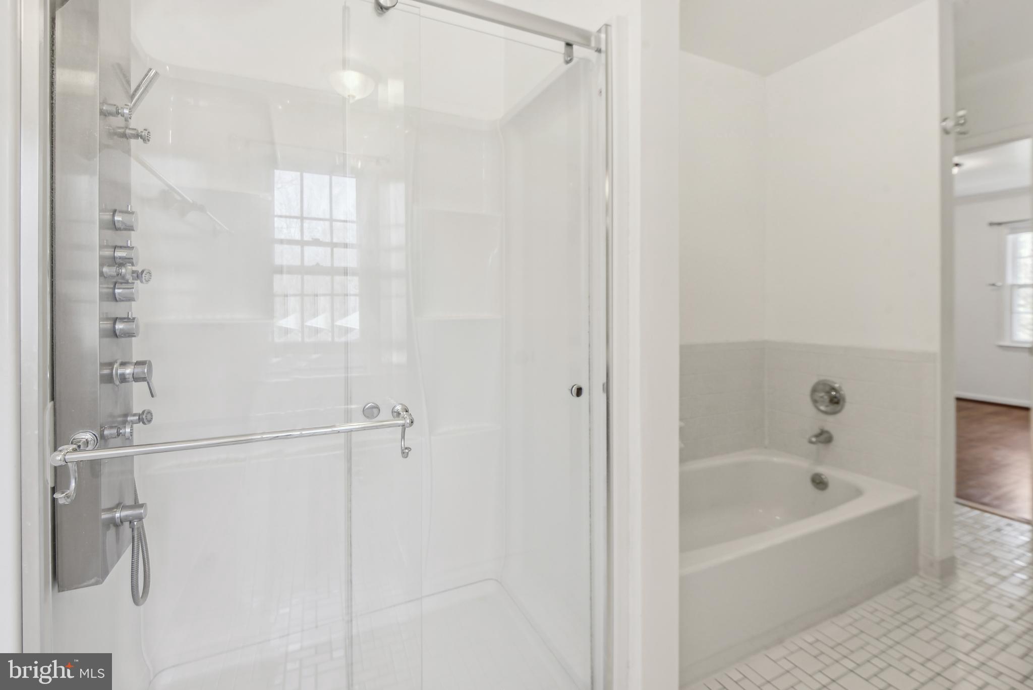 CEDARS OF MC LEAN - Residential