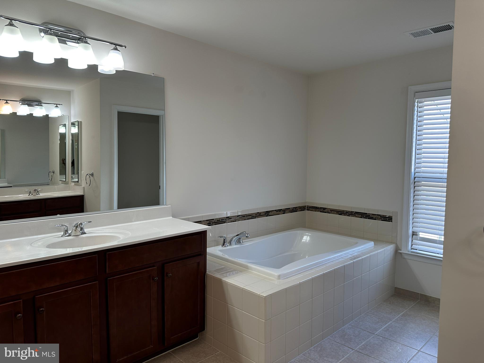 GLASCOCK FIELD AT STONE RIDGE - Residential Lease