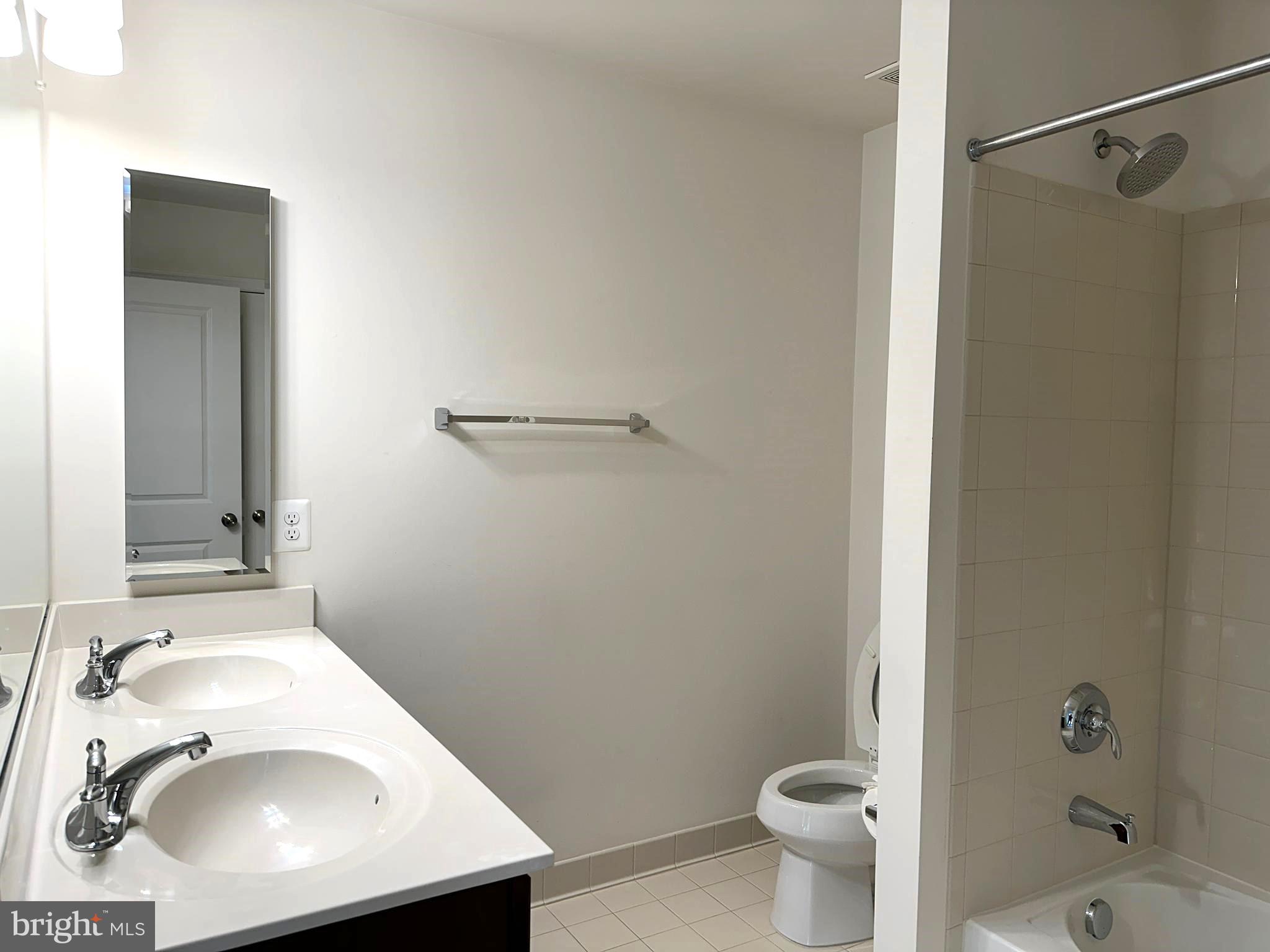 GLASCOCK FIELD AT STONE RIDGE - Residential Lease