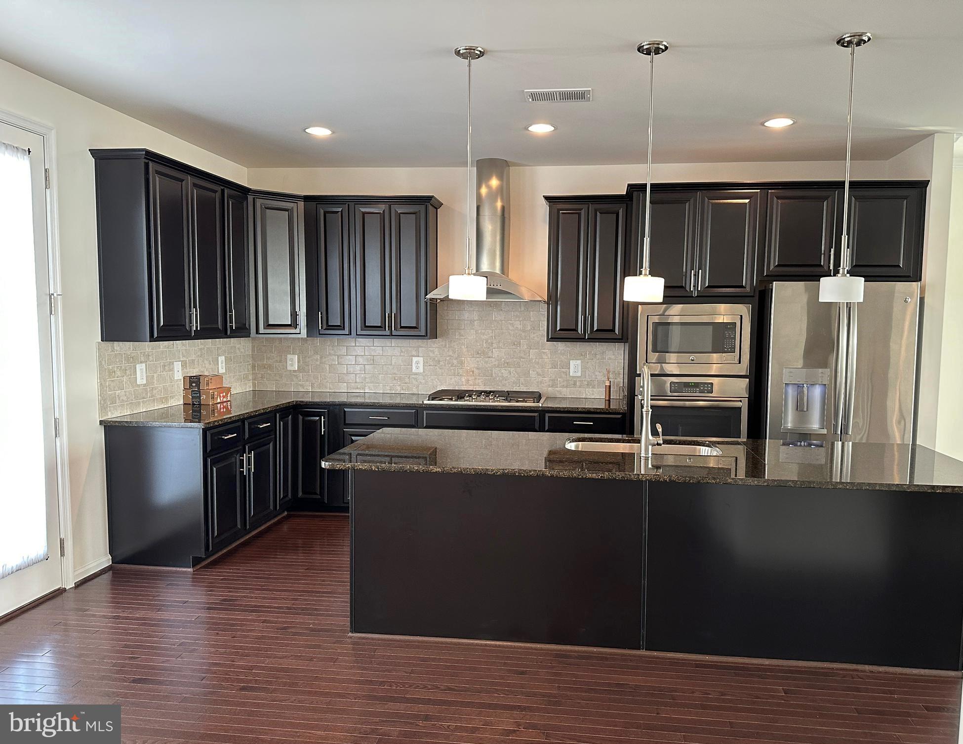 GLASCOCK FIELD AT STONE RIDGE - Residential Lease