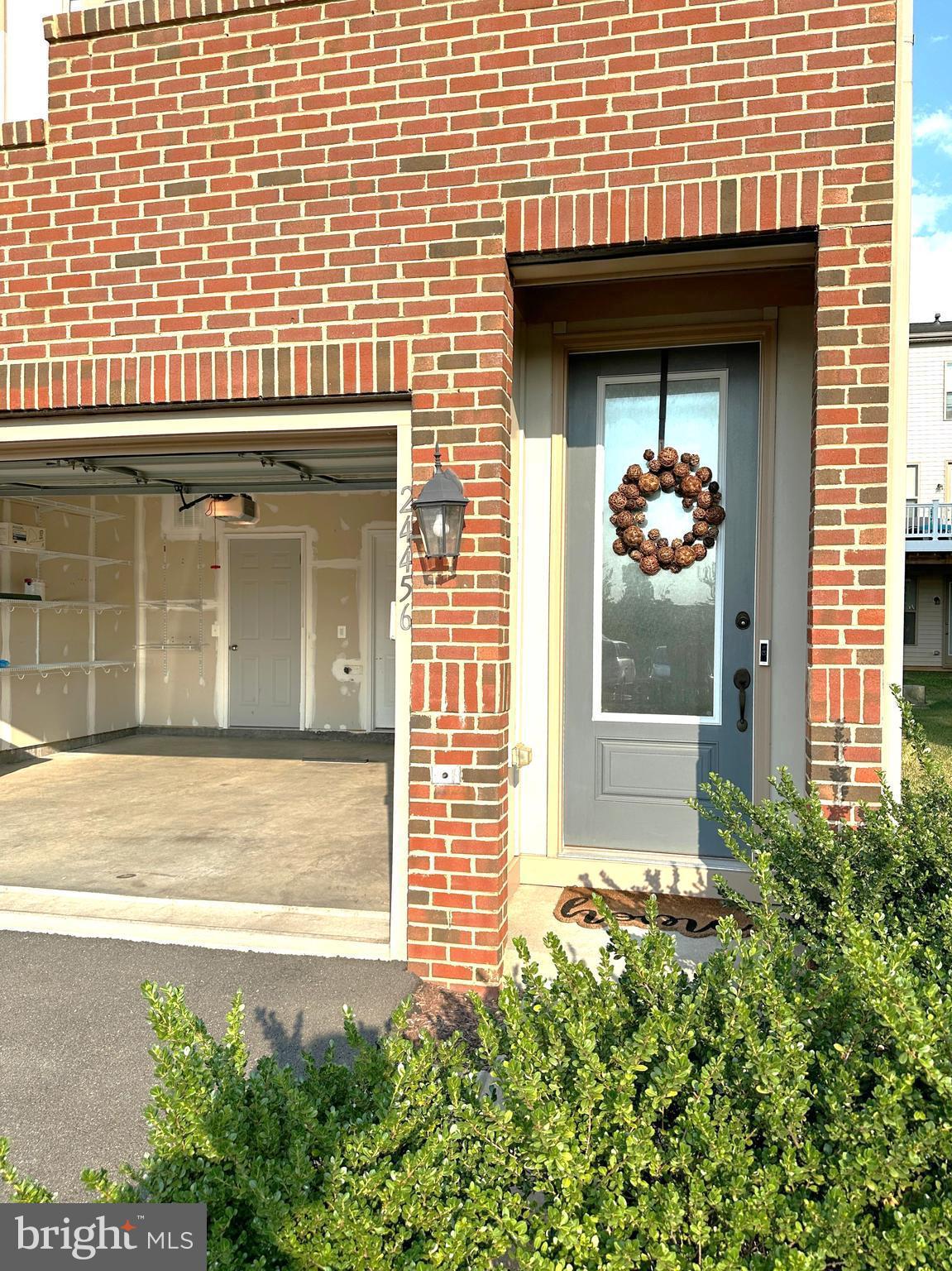 GLASCOCK FIELD AT STONE RIDGE - Residential Lease