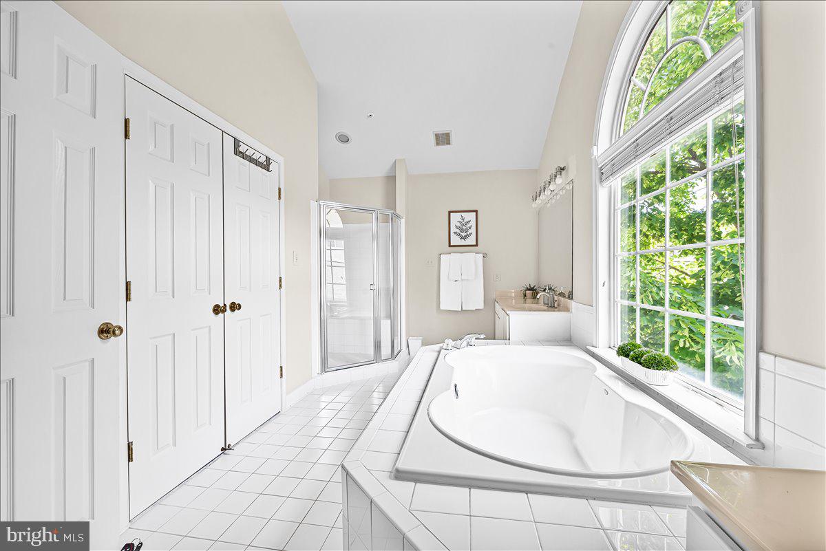 KING FARM WATKINS POND - Residential