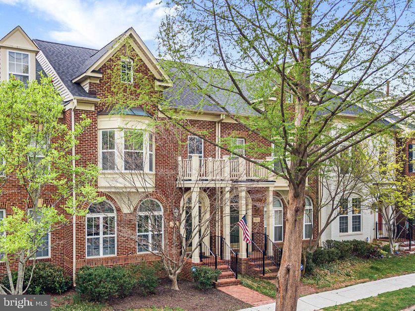 207 CREEK VALLEY LANE