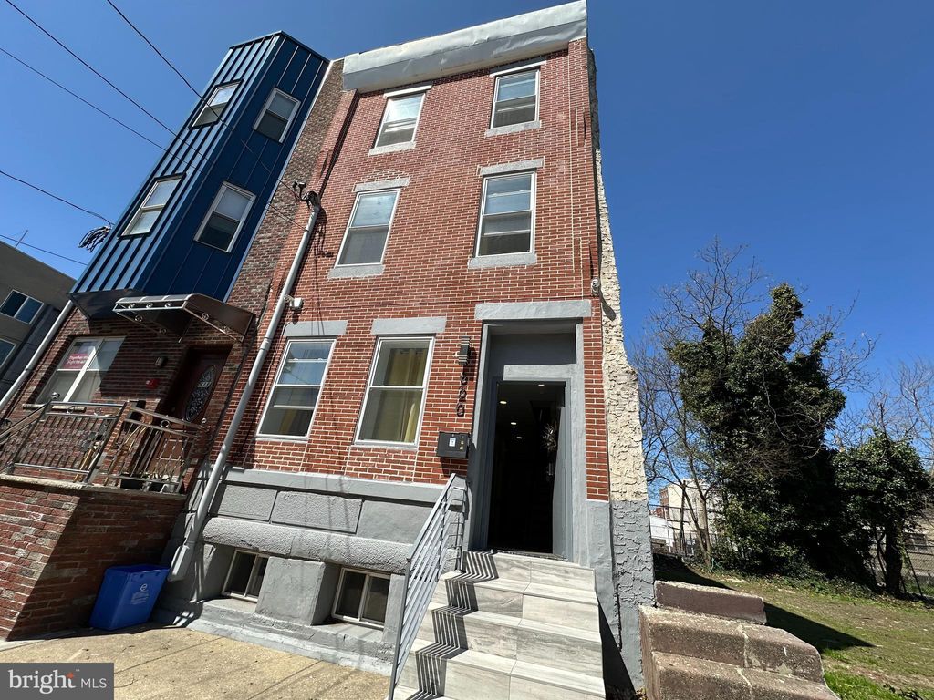 Photo of 620 N 10th Street, PHILADELPHIA, PA 19123 (MLS # PAPH2475208)