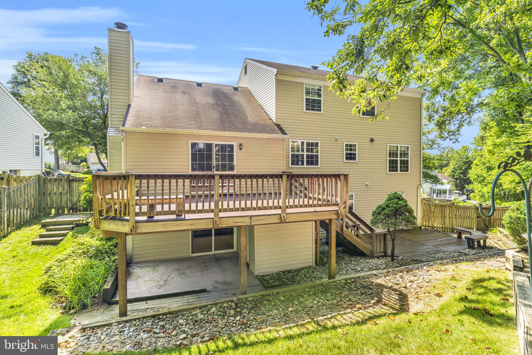 8516 INNISFREE DRIVE
