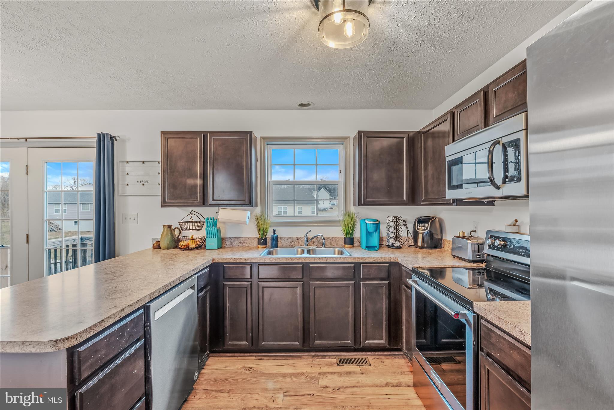 PEBBLE RIDGE - Residential