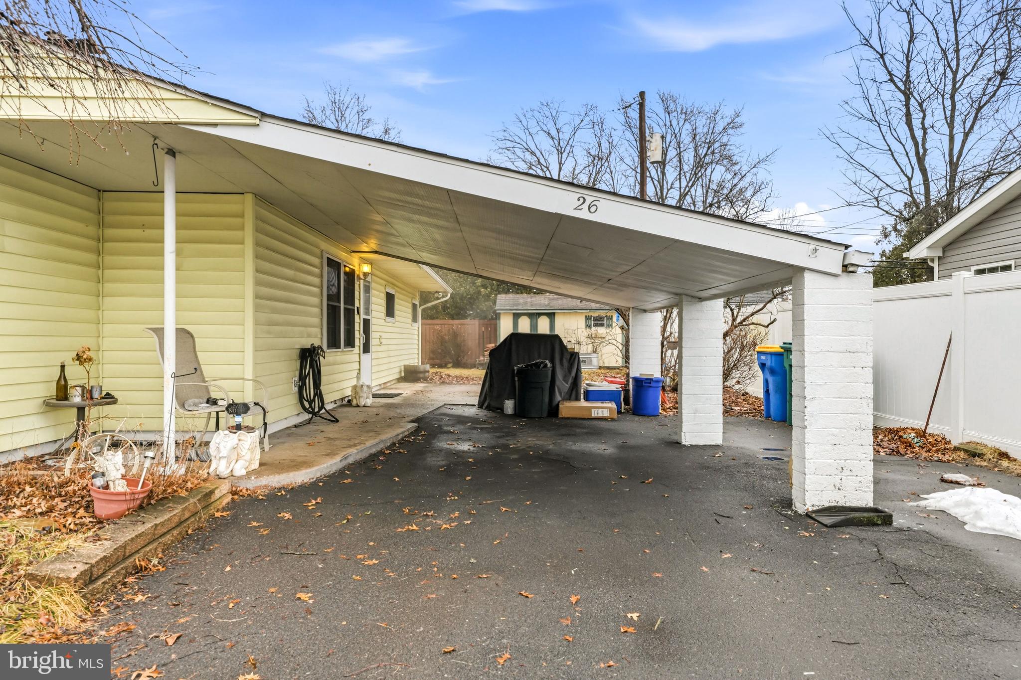 OAKTREE HOLLOW - Residential