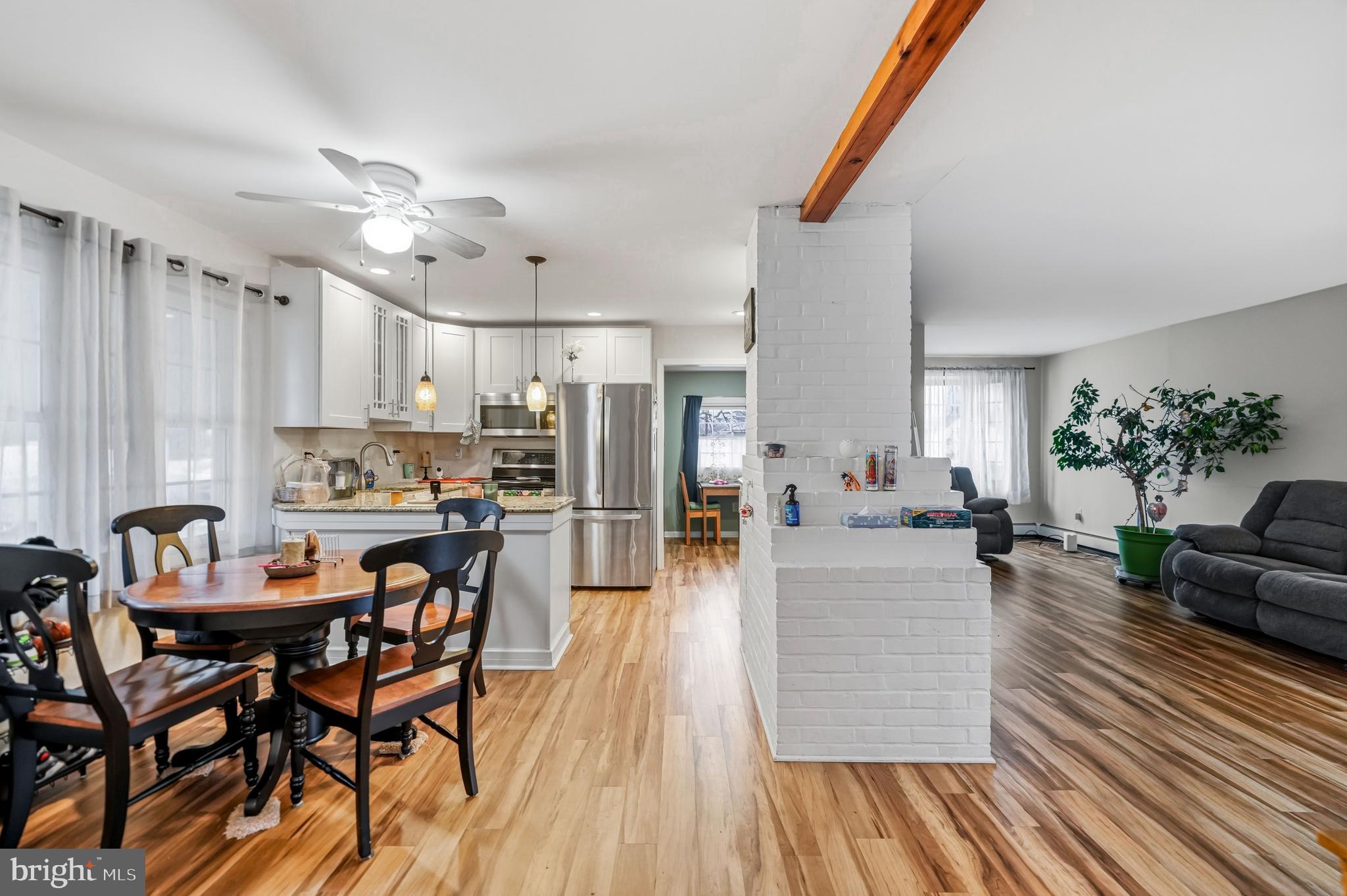 OAKTREE HOLLOW - Residential