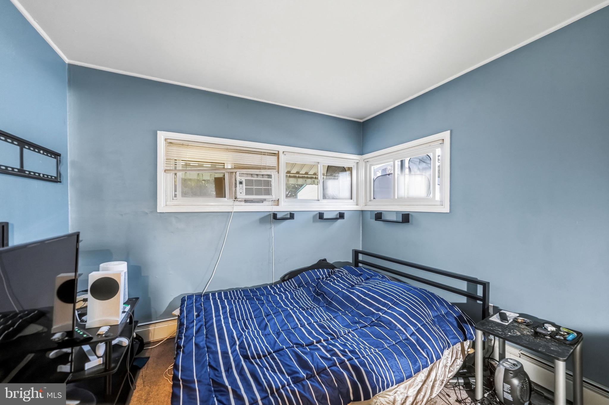 OAKTREE HOLLOW - Residential