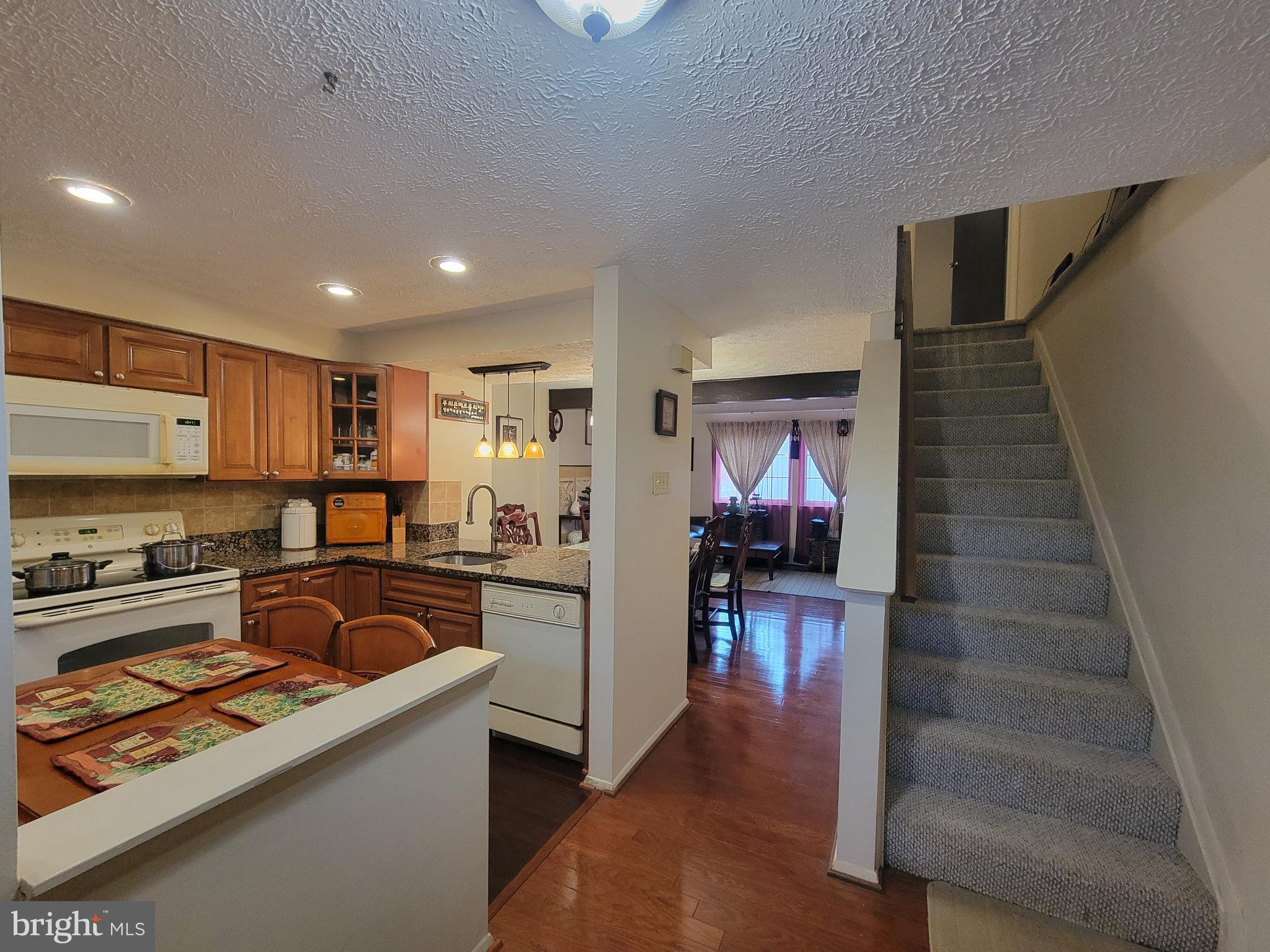 8438 SUGAR CREEK LANE