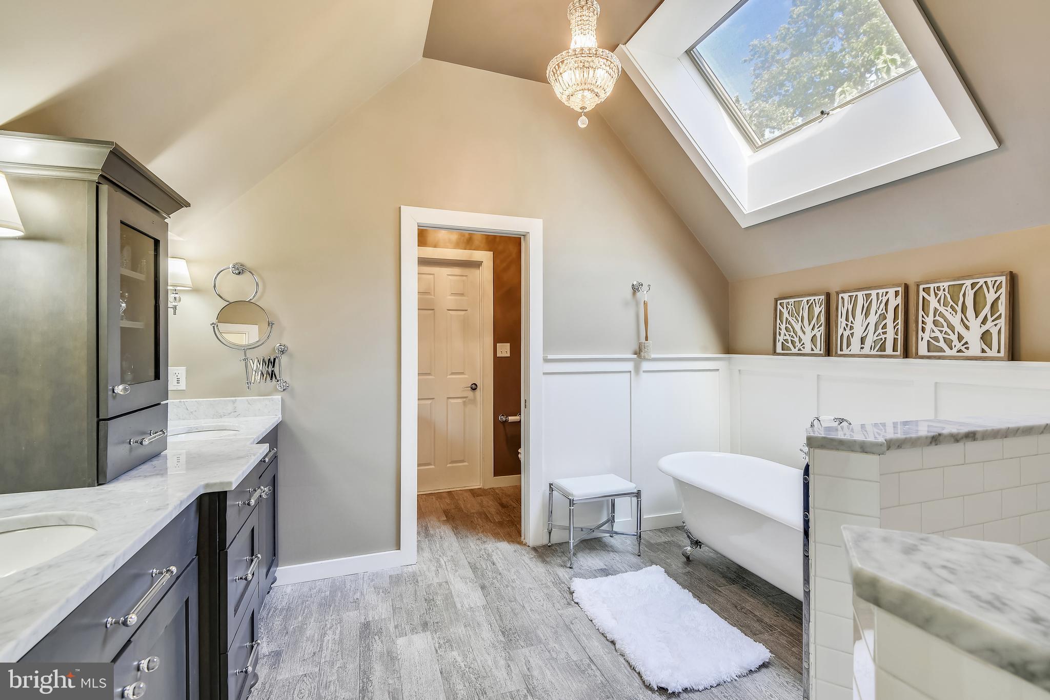 BAY CITY - Residential