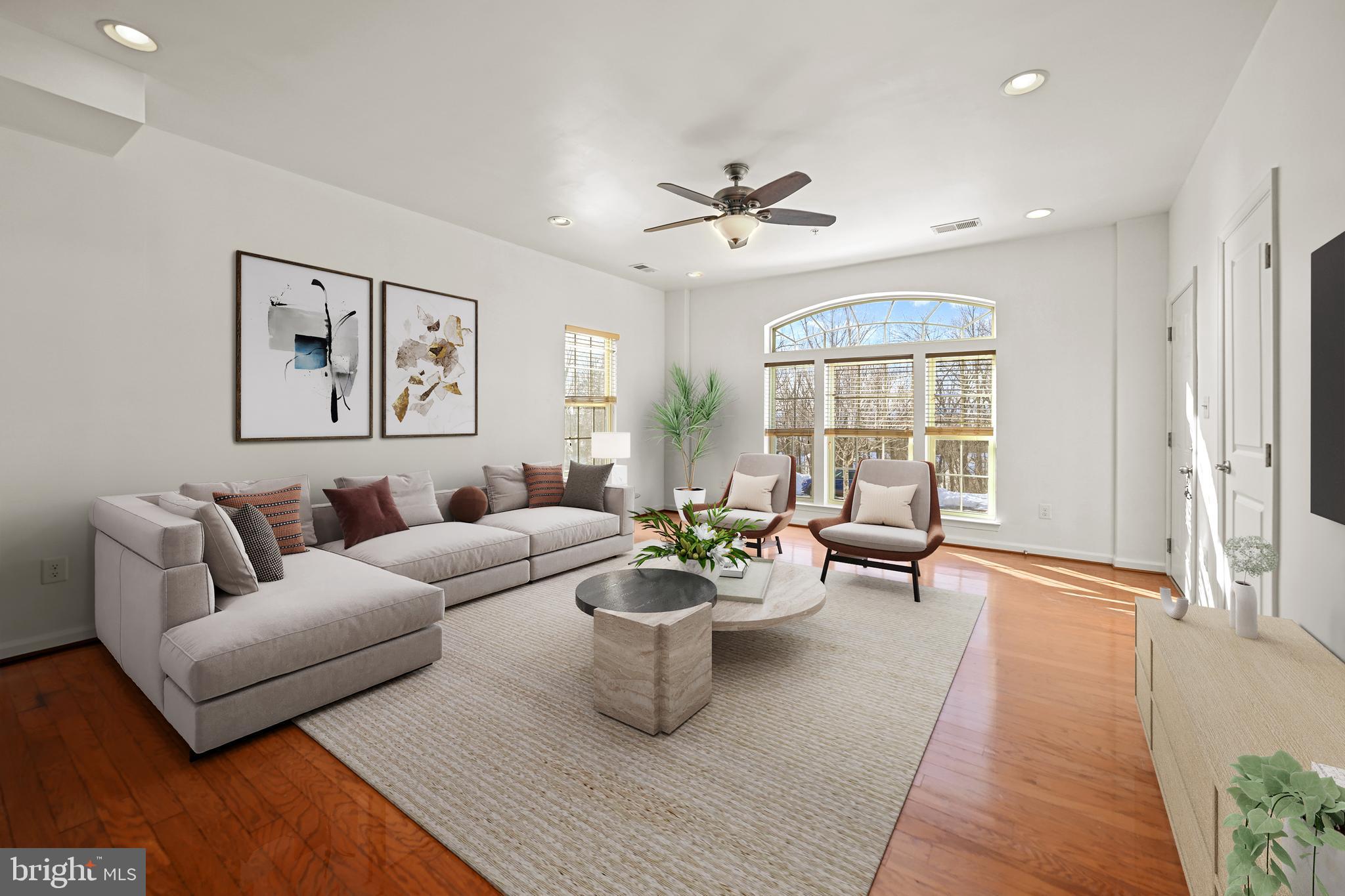 VIRGINIA MANOR - Residential