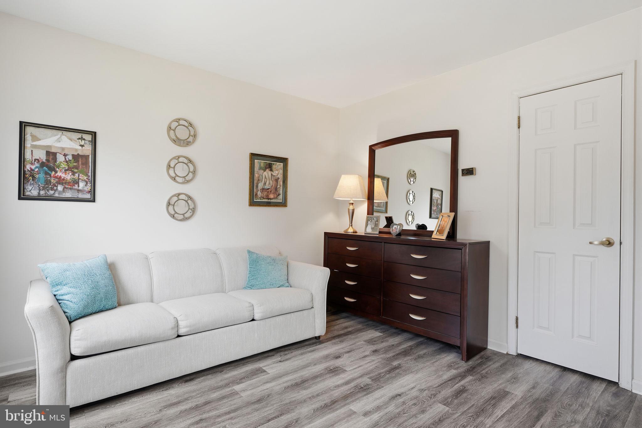 9 HIBISCUS PLACE
