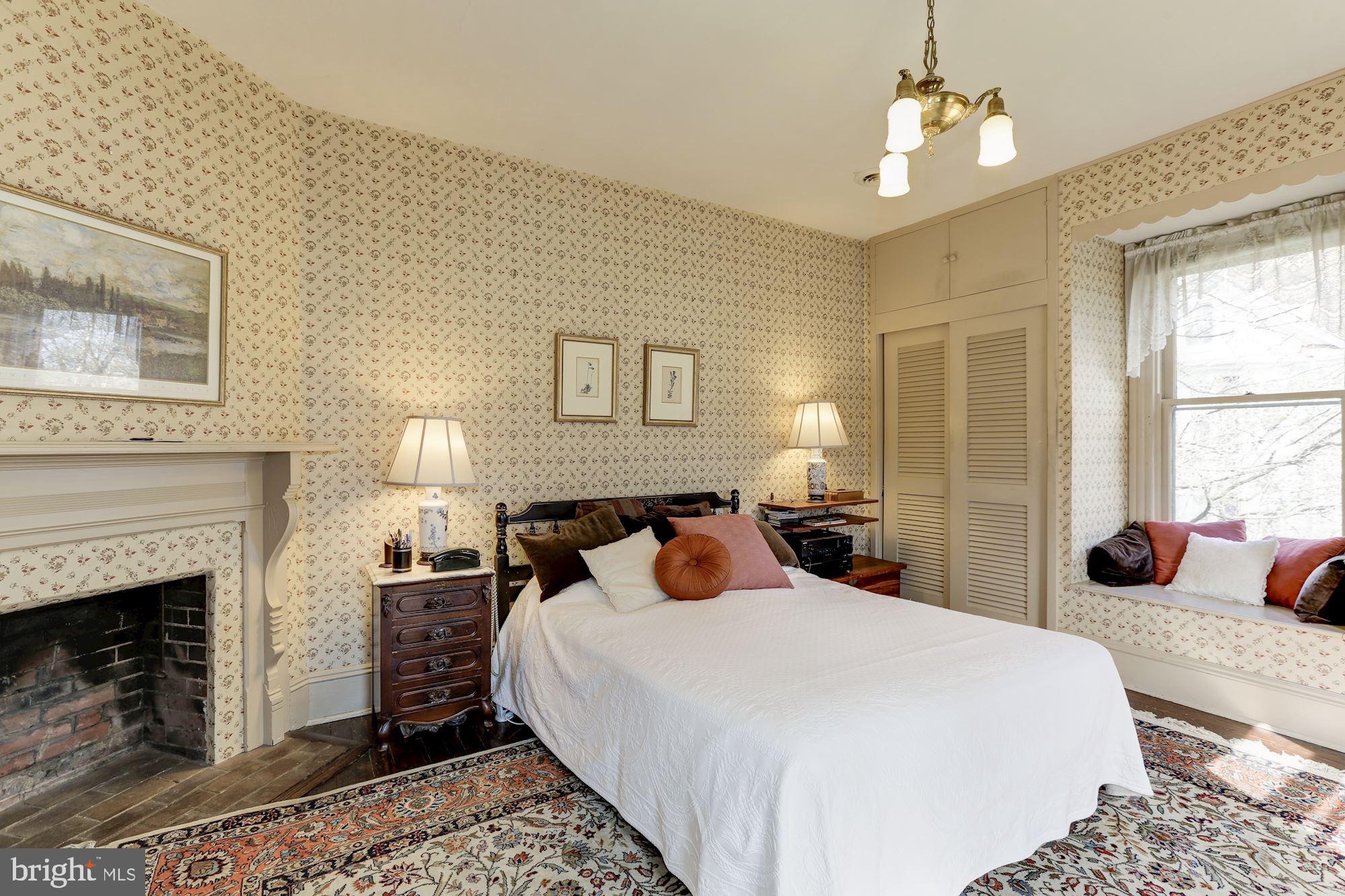 ROCKVILLE - Residential